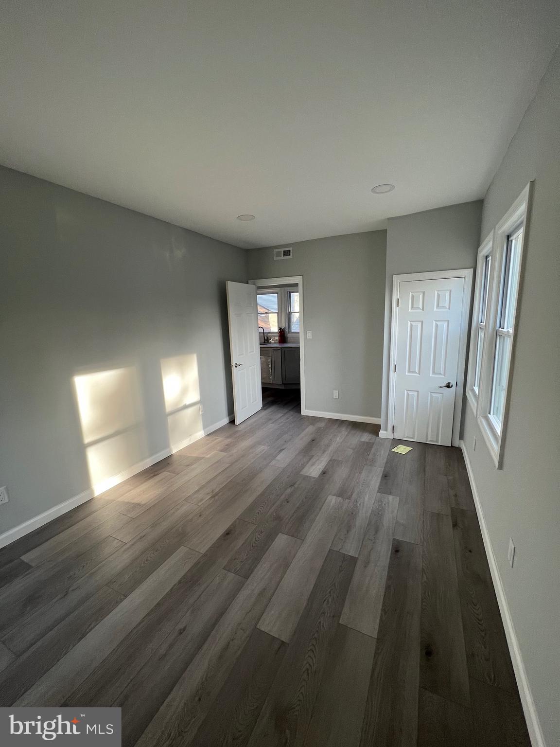 3200 CALVERT APT A