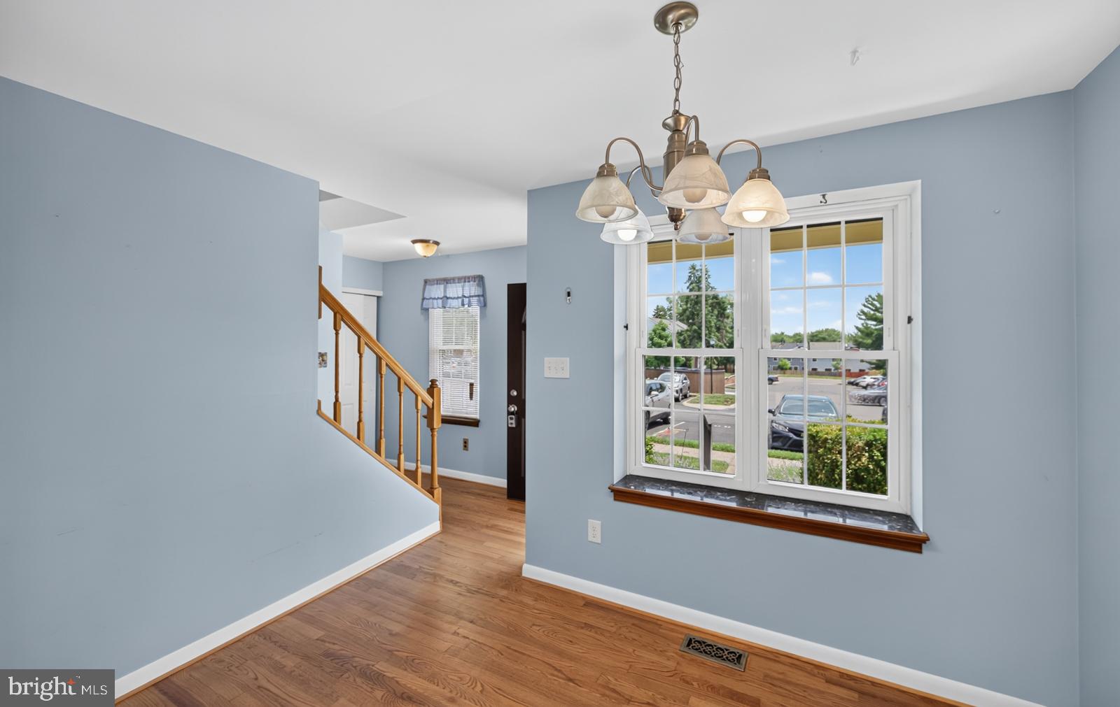 306 LIVINGSTON COURT