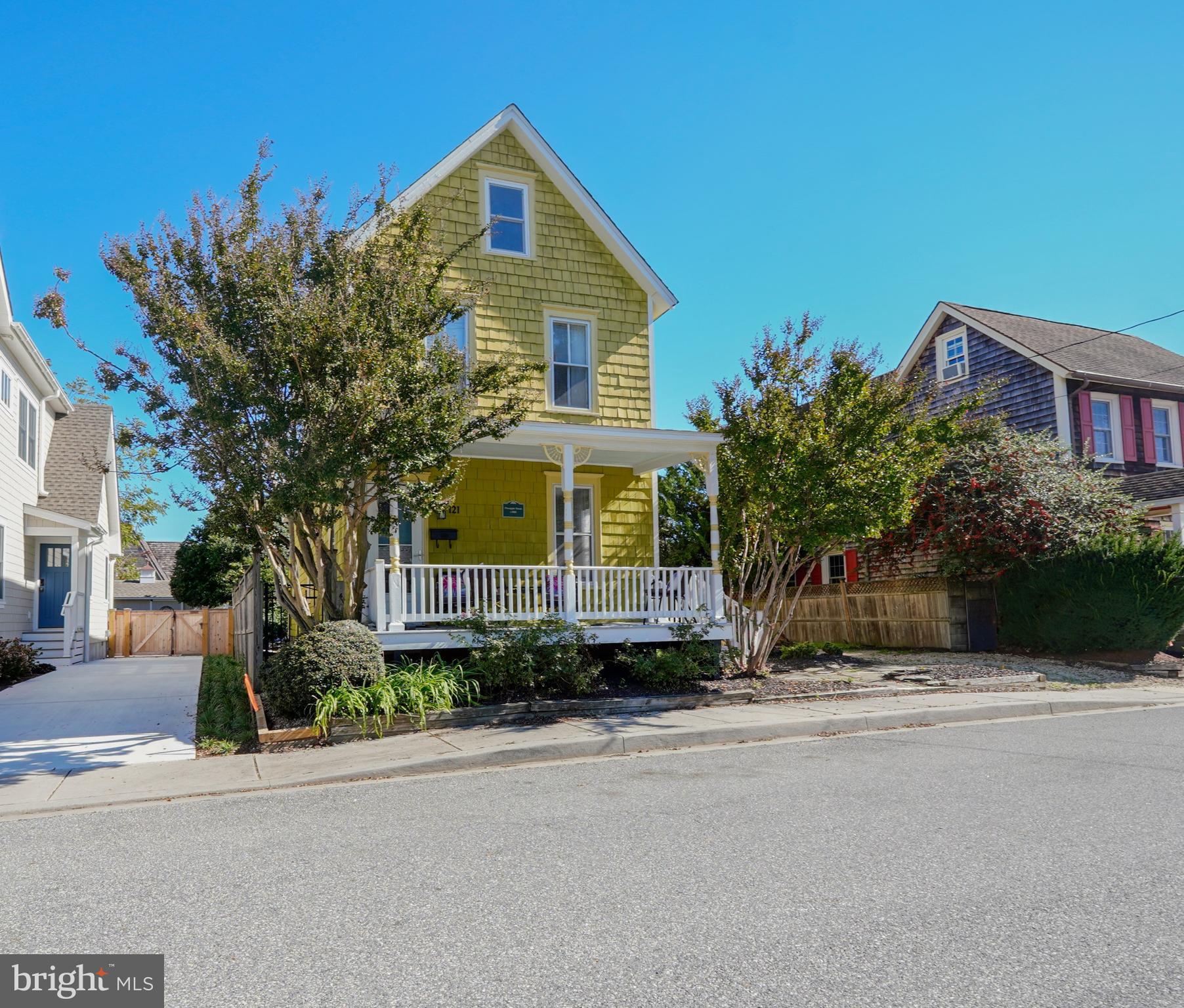 121 FRANKLIN AVENUE
