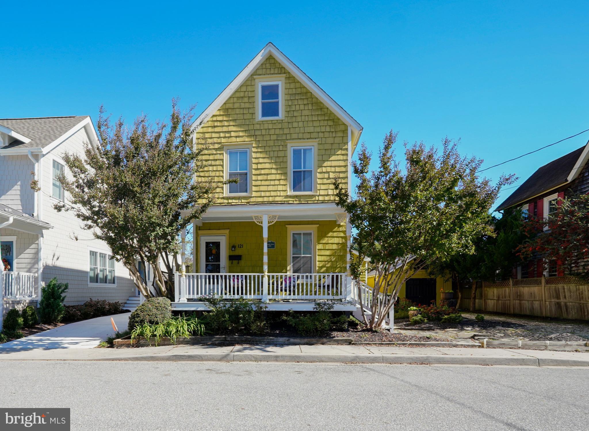 121 FRANKLIN AVENUE