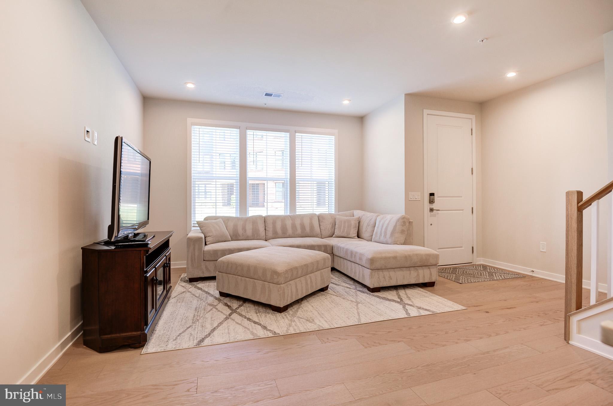 BUCKINGHAM AT LOUDOUN VALLEY - Residential Lease