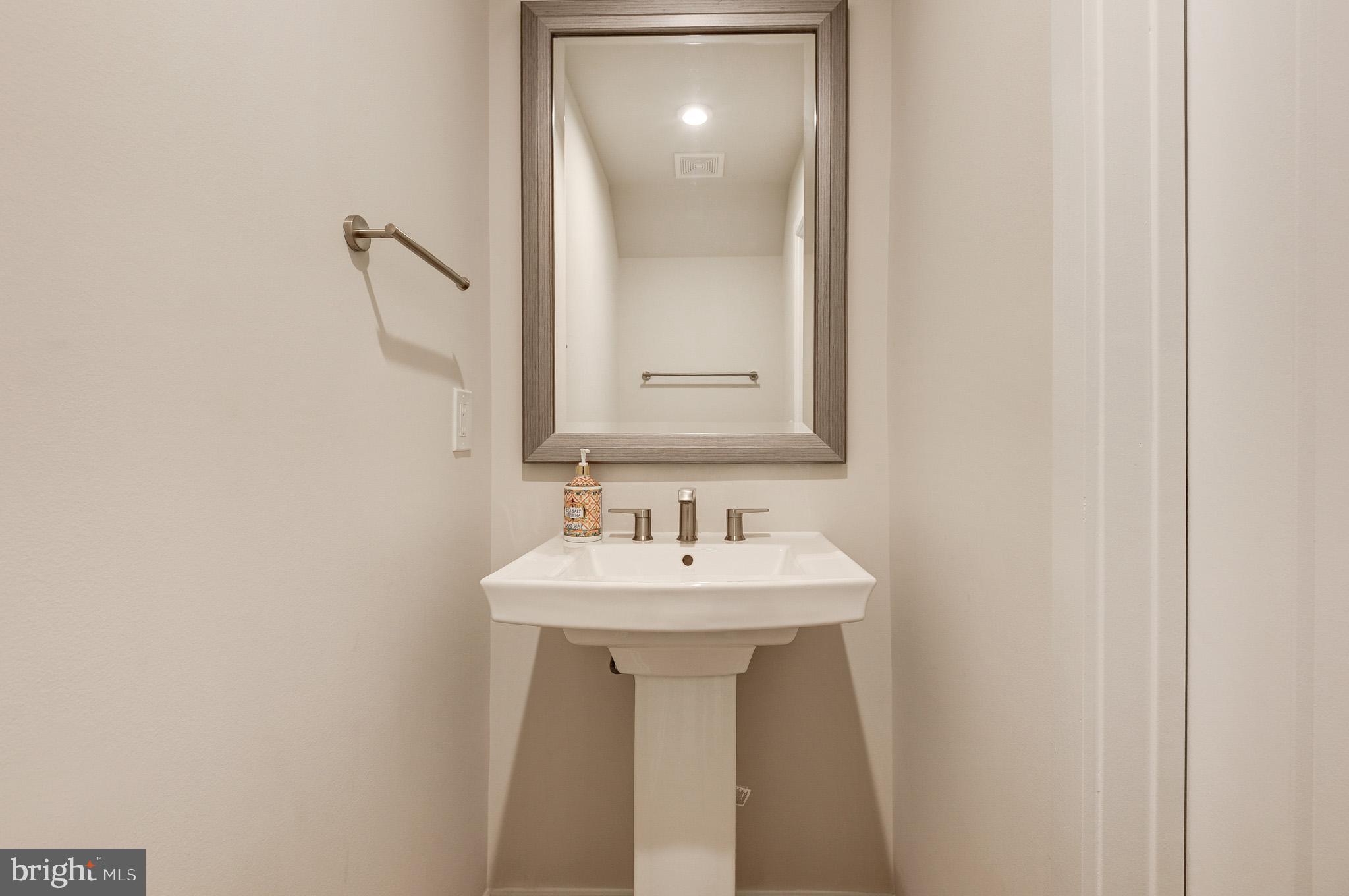 BUCKINGHAM AT LOUDOUN VALLEY - Residential Lease