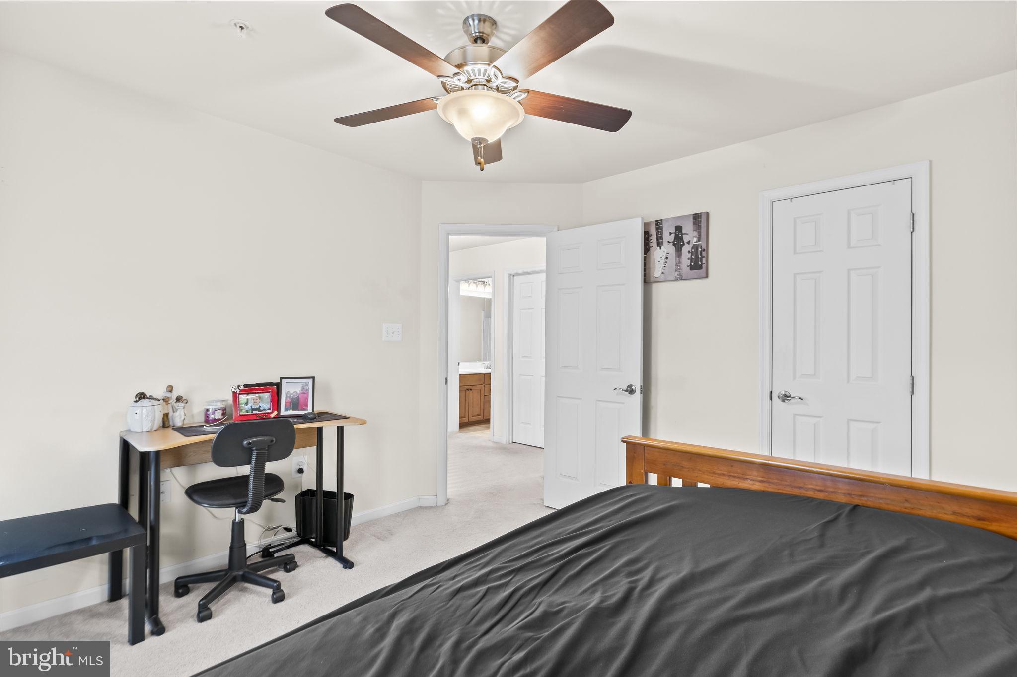 BEN OAKS - Residential