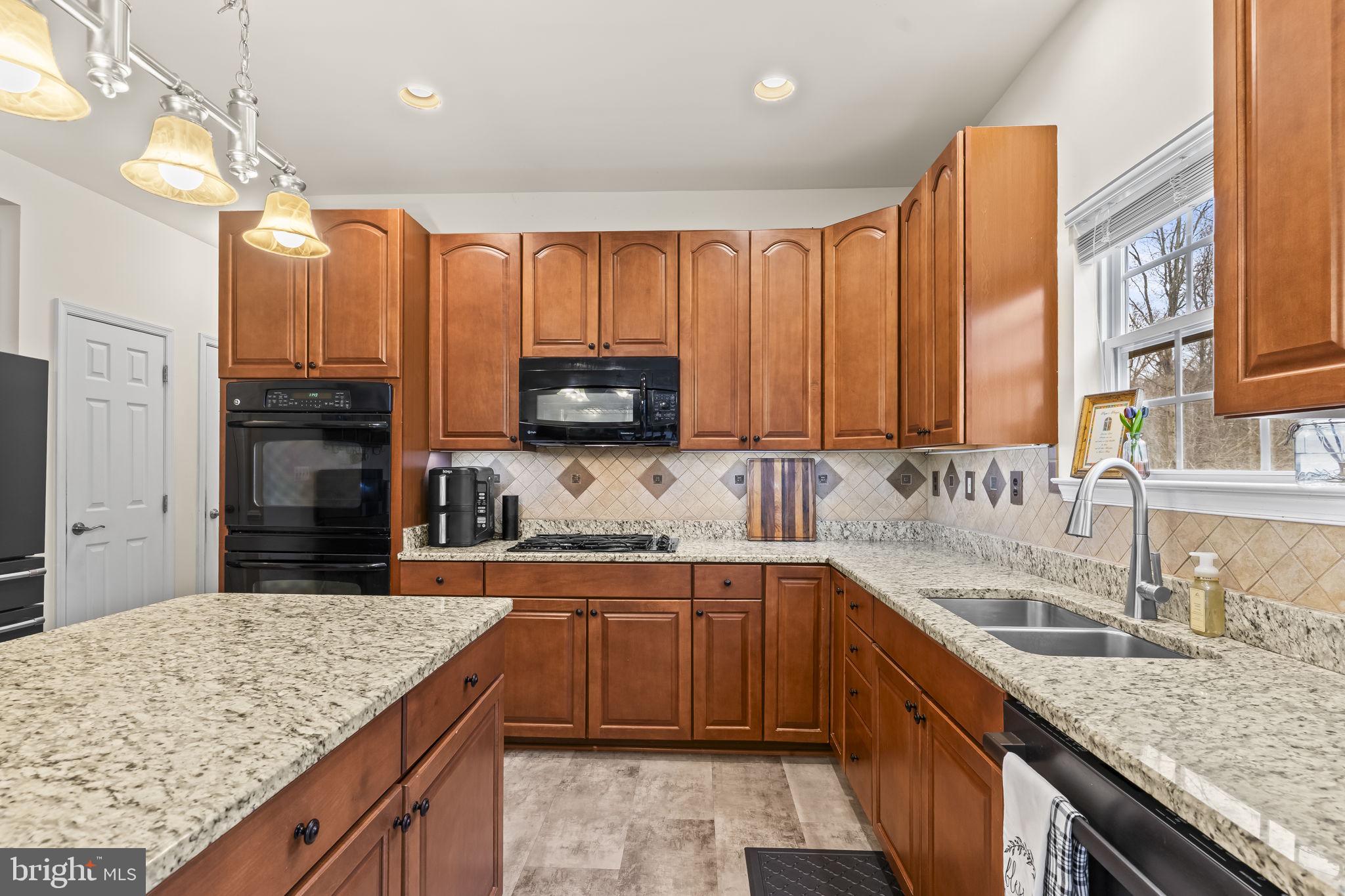 BEN OAKS - Residential