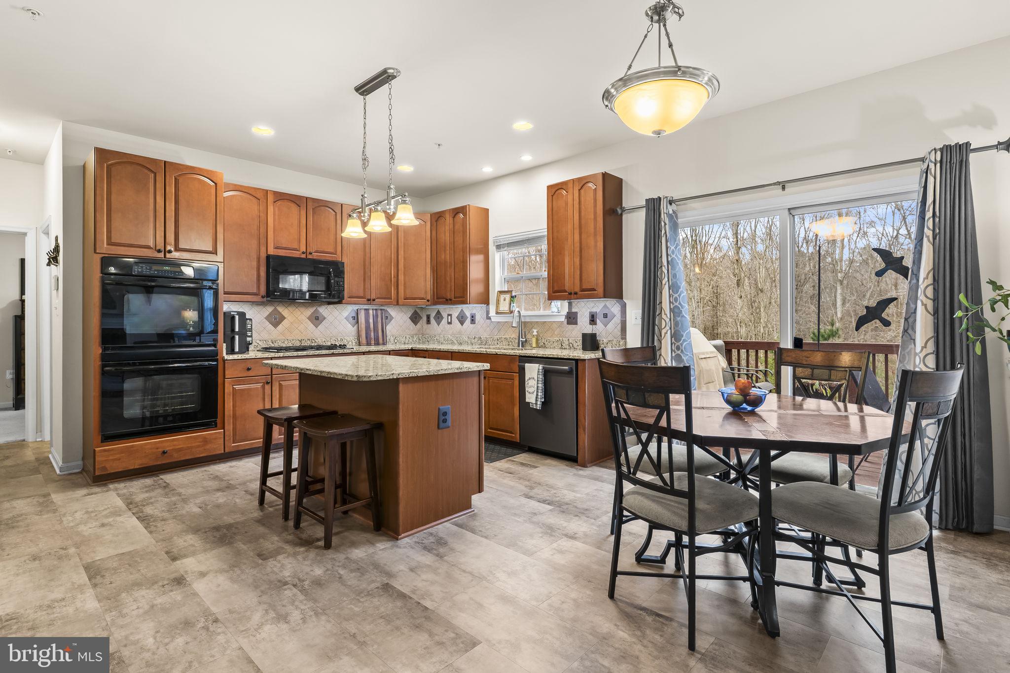 BEN OAKS - Residential