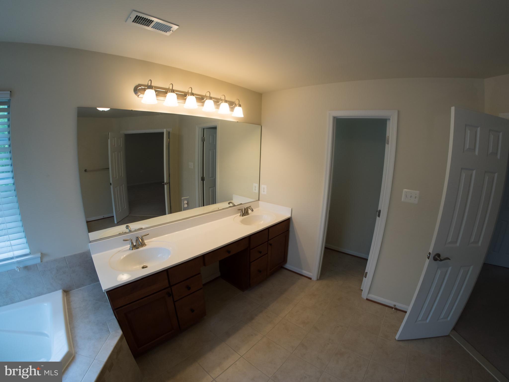 BEN OAKS - Residential