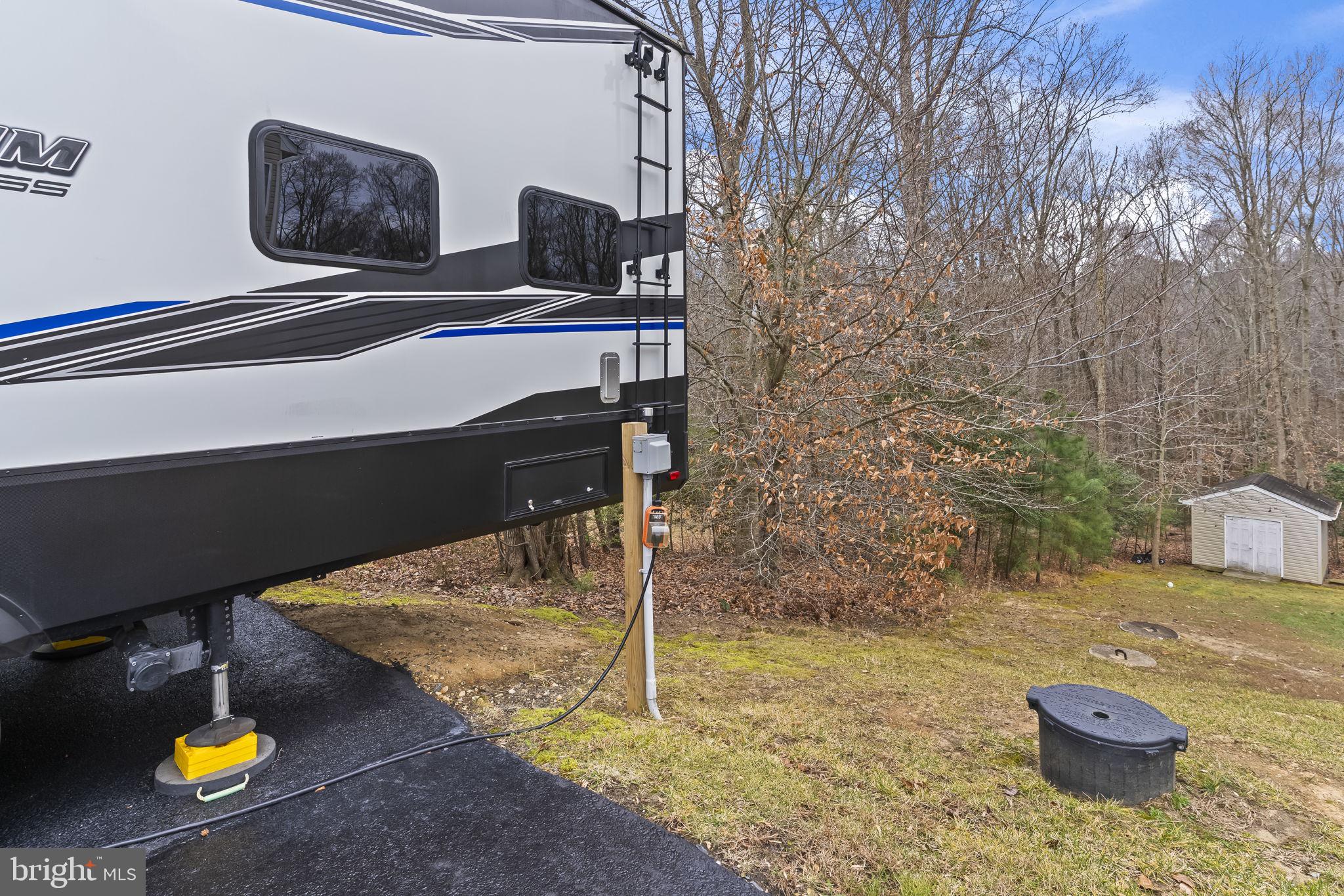 BEN OAKS - Residential