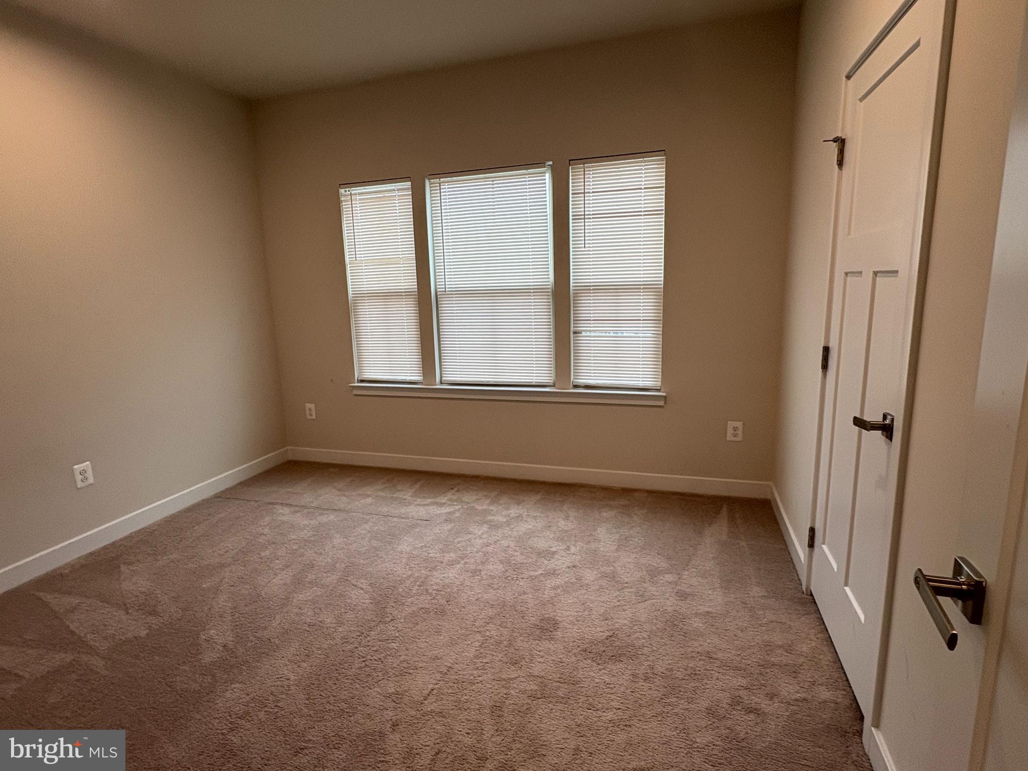 VILLAGES OF URBANA - Residential Lease