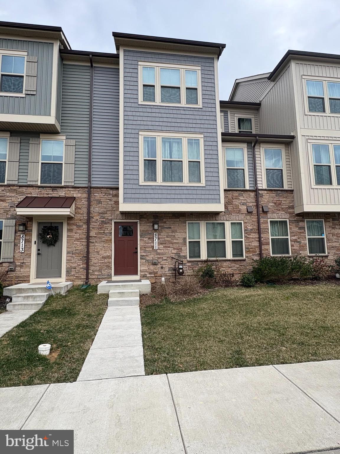 VILLAGES OF URBANA - Residential Lease