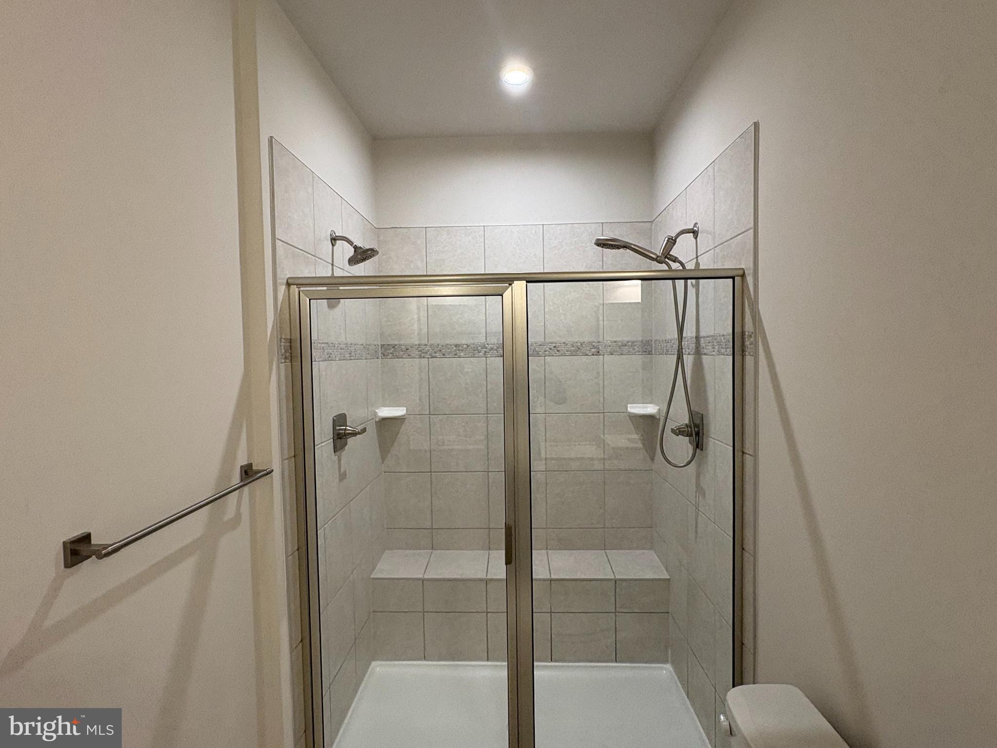 VILLAGES OF URBANA - Residential Lease