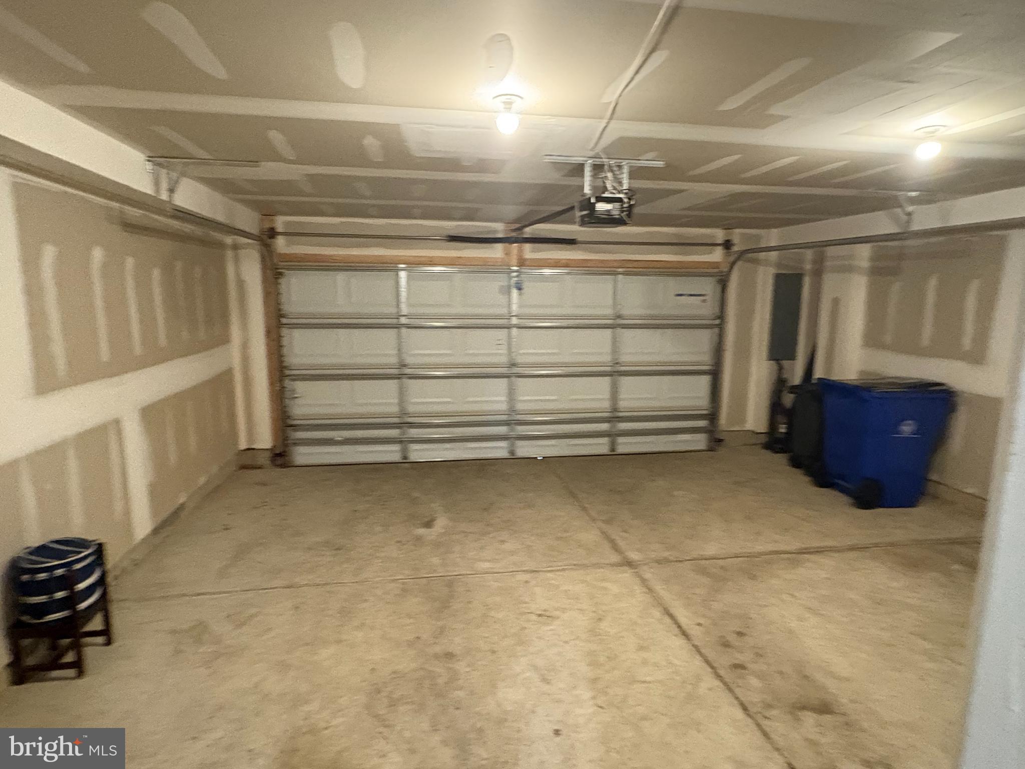 VILLAGES OF URBANA - Residential Lease