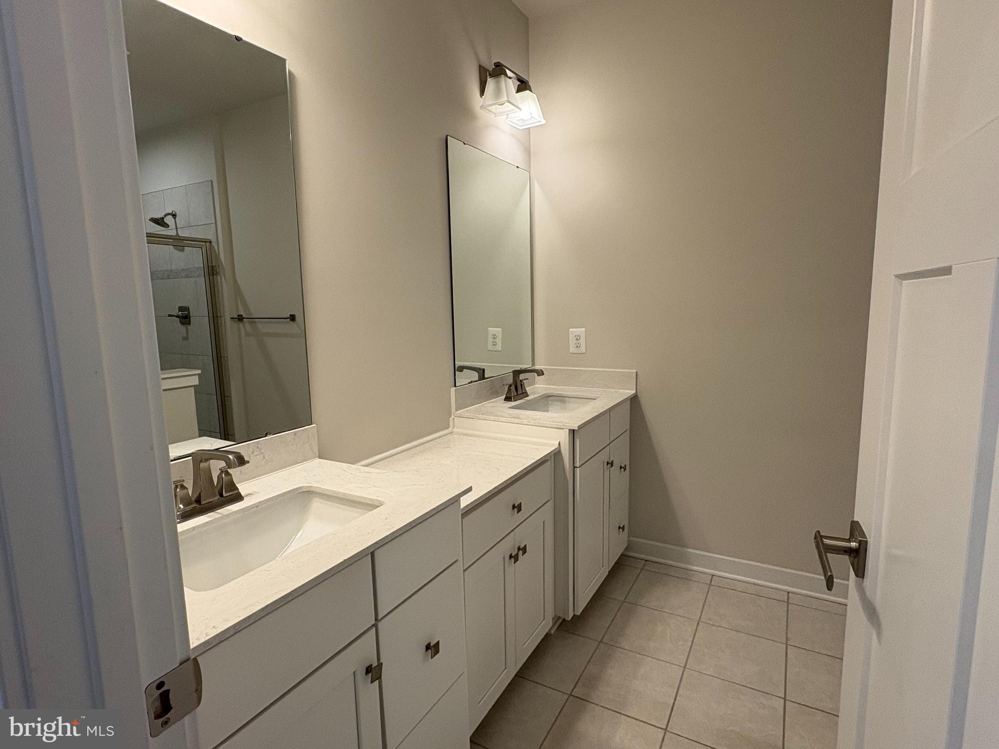 VILLAGES OF URBANA - Residential Lease