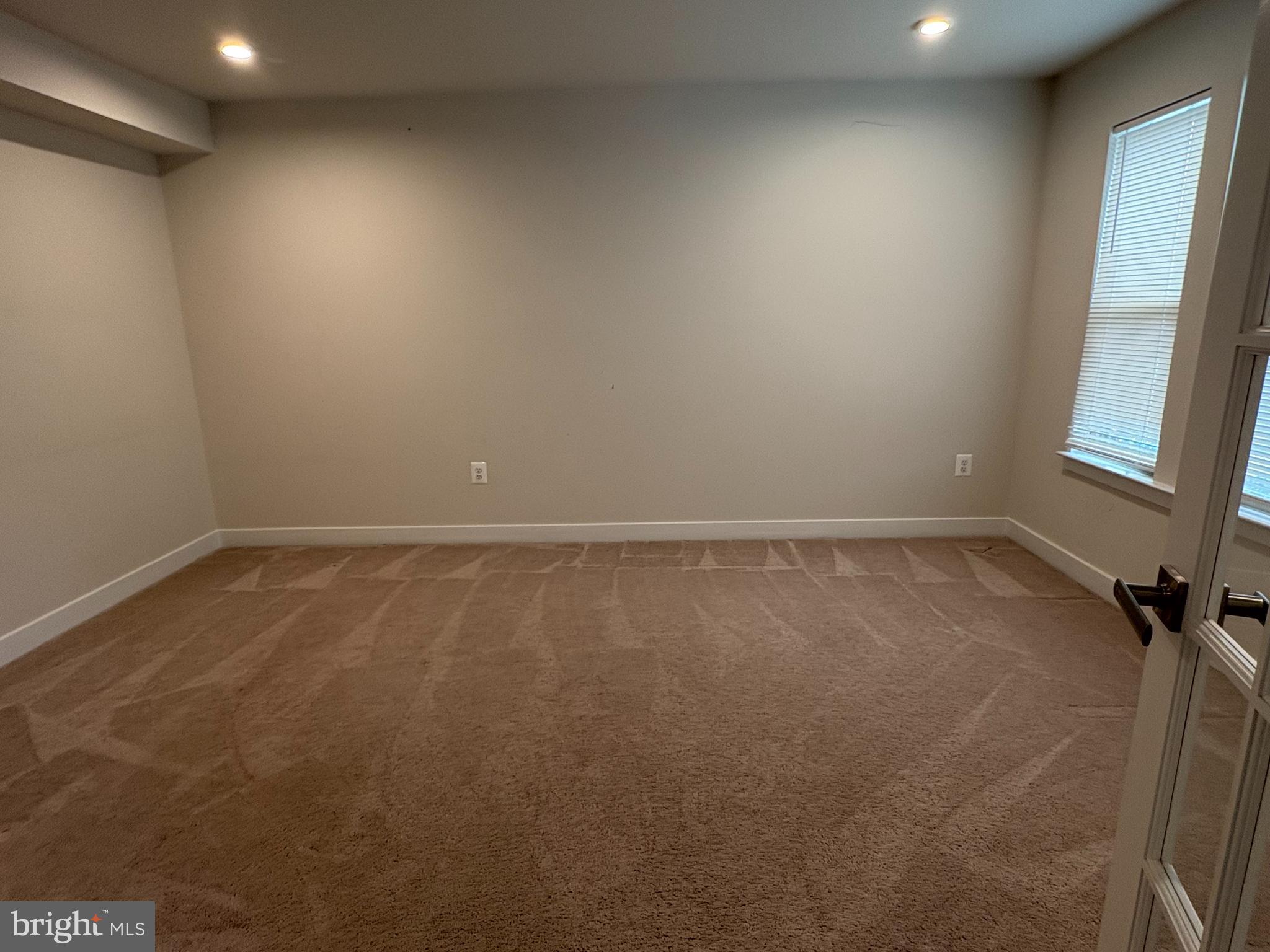 VILLAGES OF URBANA - Residential Lease