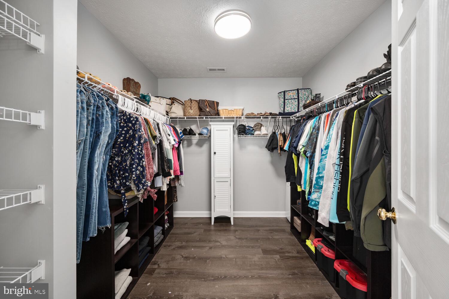 WILDERNESS SHORES - Residential