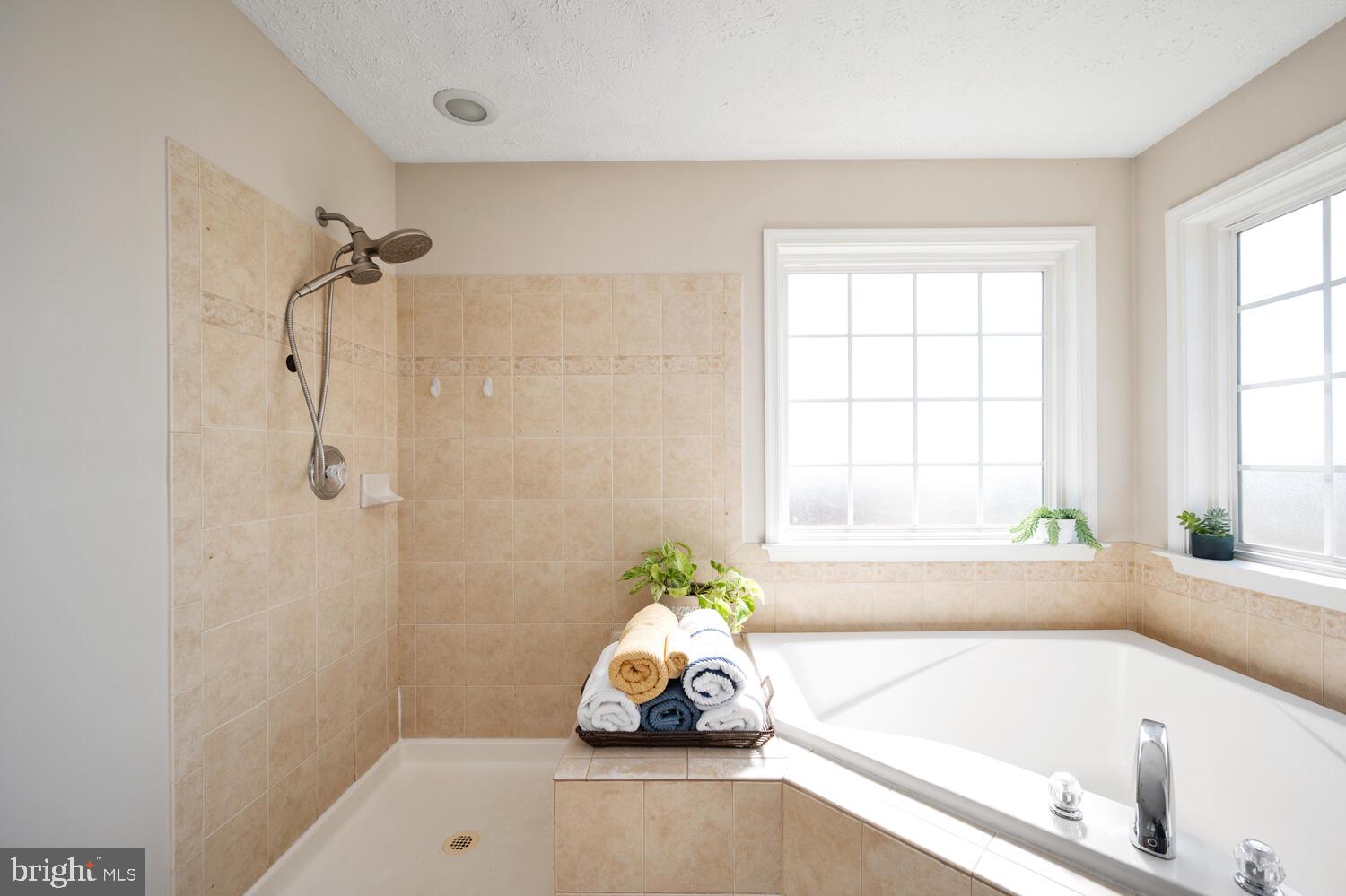 WILDERNESS SHORES - Residential