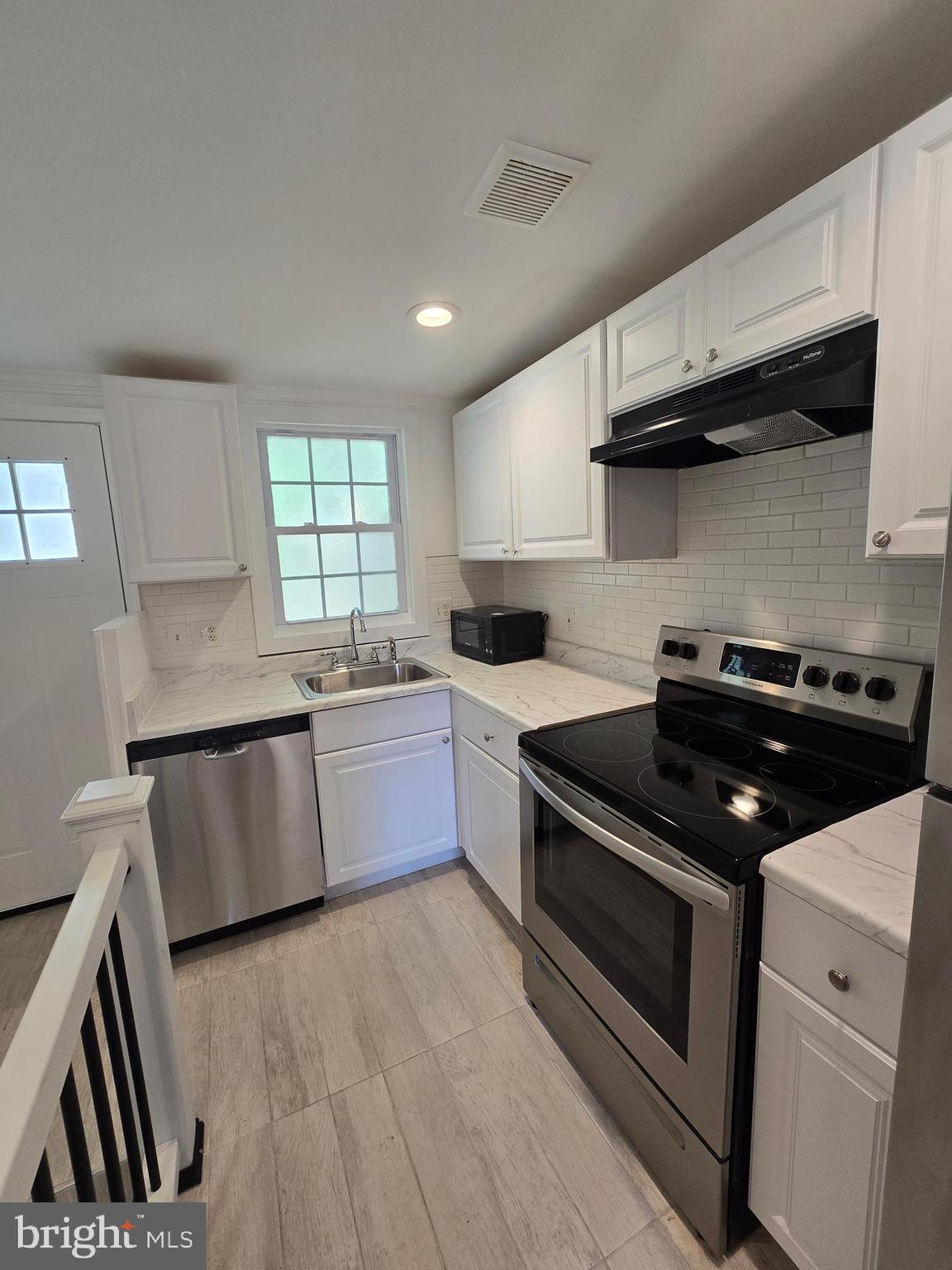 CHAPEL HILL - Residential Lease