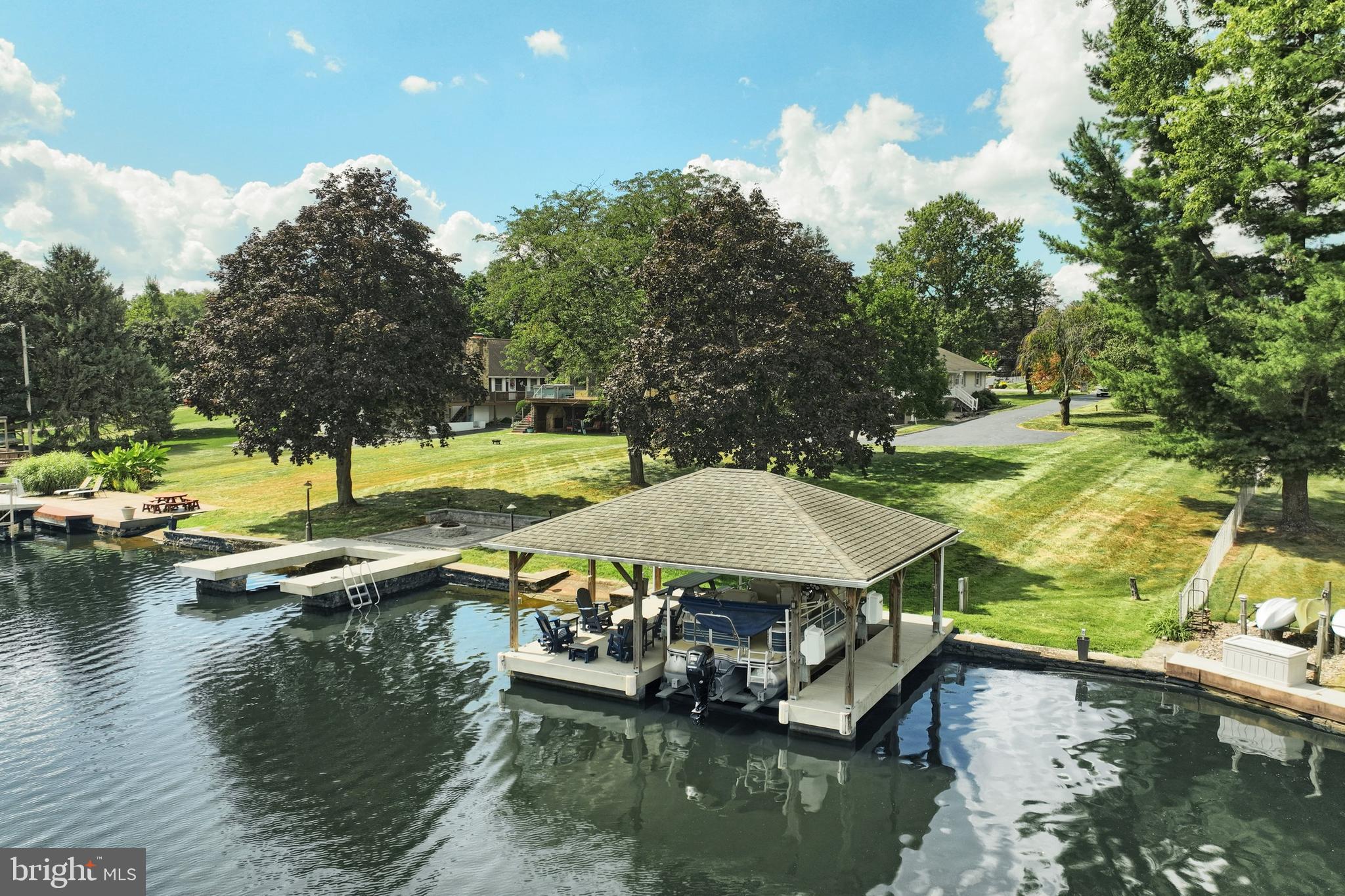 LAKE MEADE - Residential