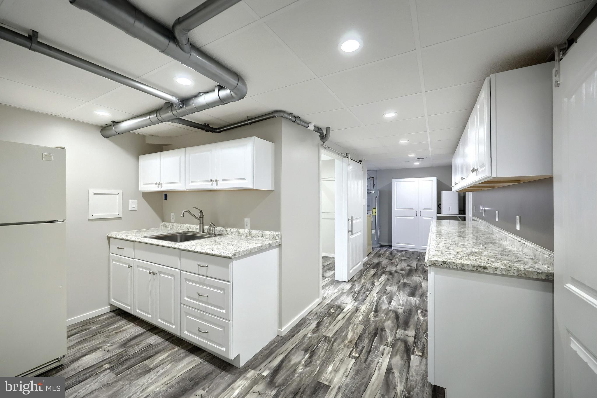 LAKE MEADE - Residential