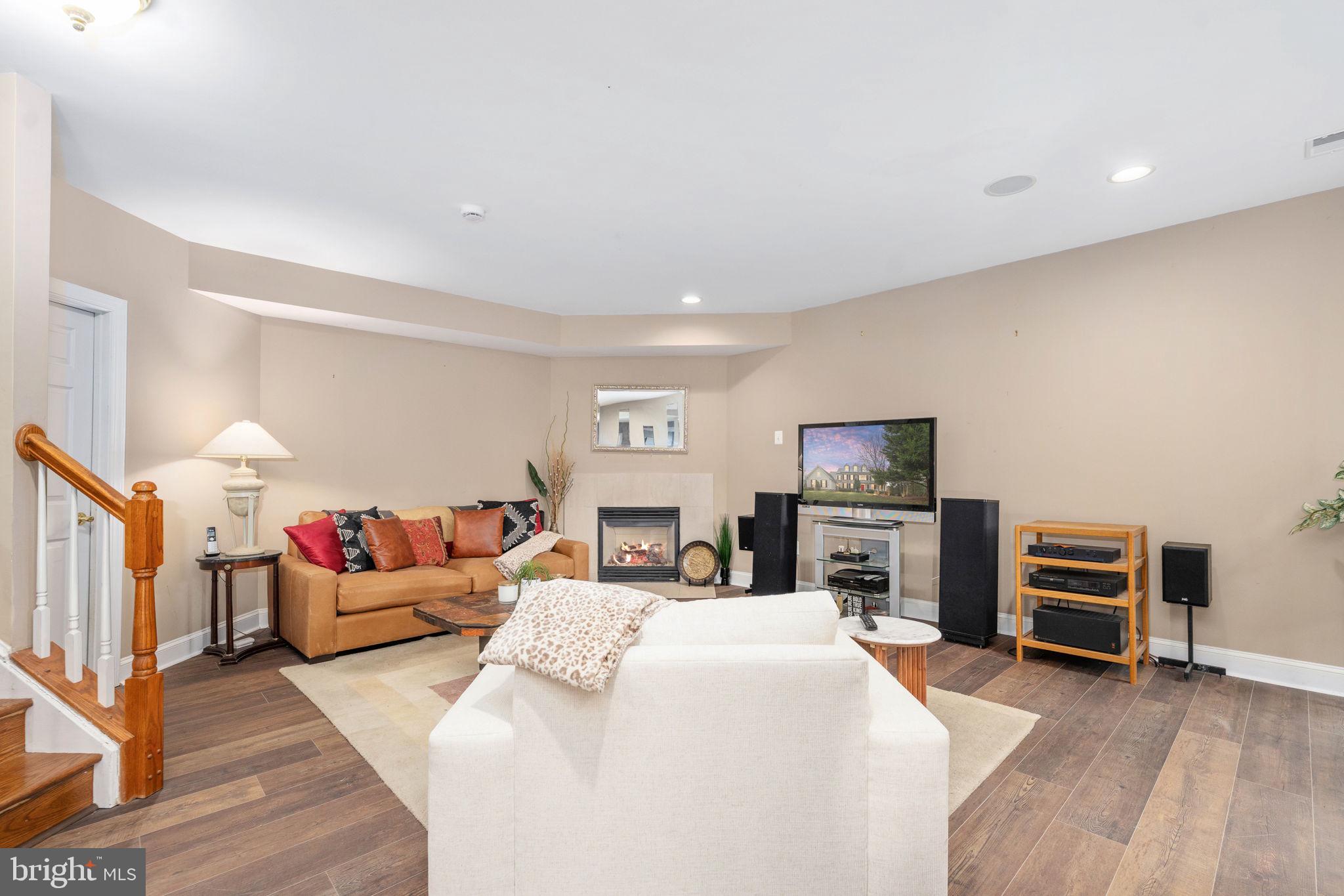 FAWN LAKE - Residential