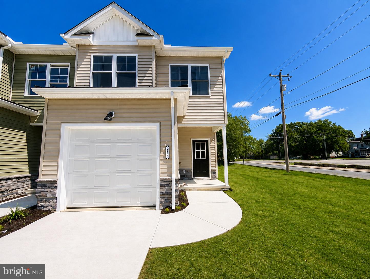 500 RIVERSIDE DRIVE 459