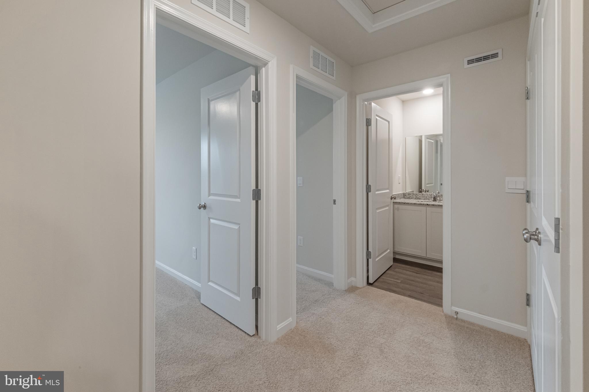 VALLEY VIEW - Residential Lease