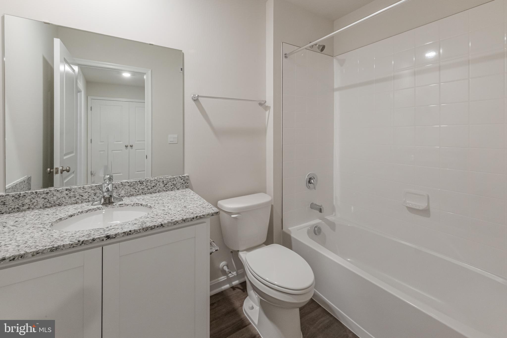 VALLEY VIEW - Residential Lease