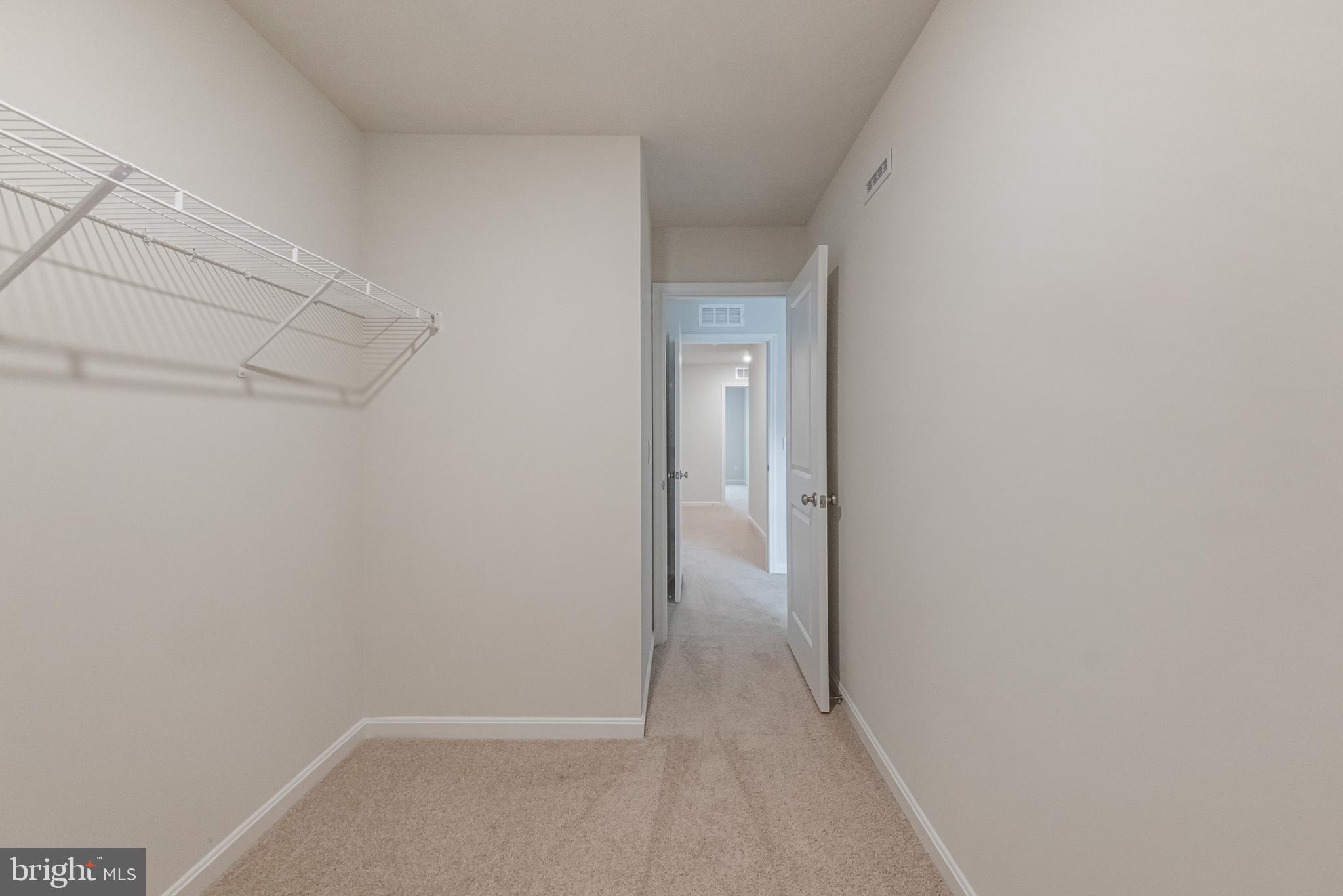 VALLEY VIEW - Residential Lease