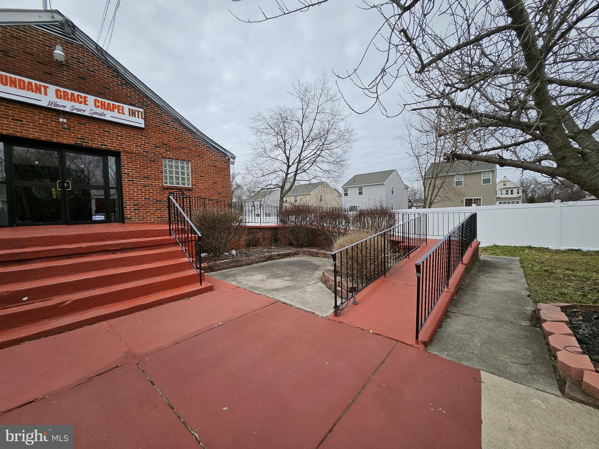 1016 THAMES STREET