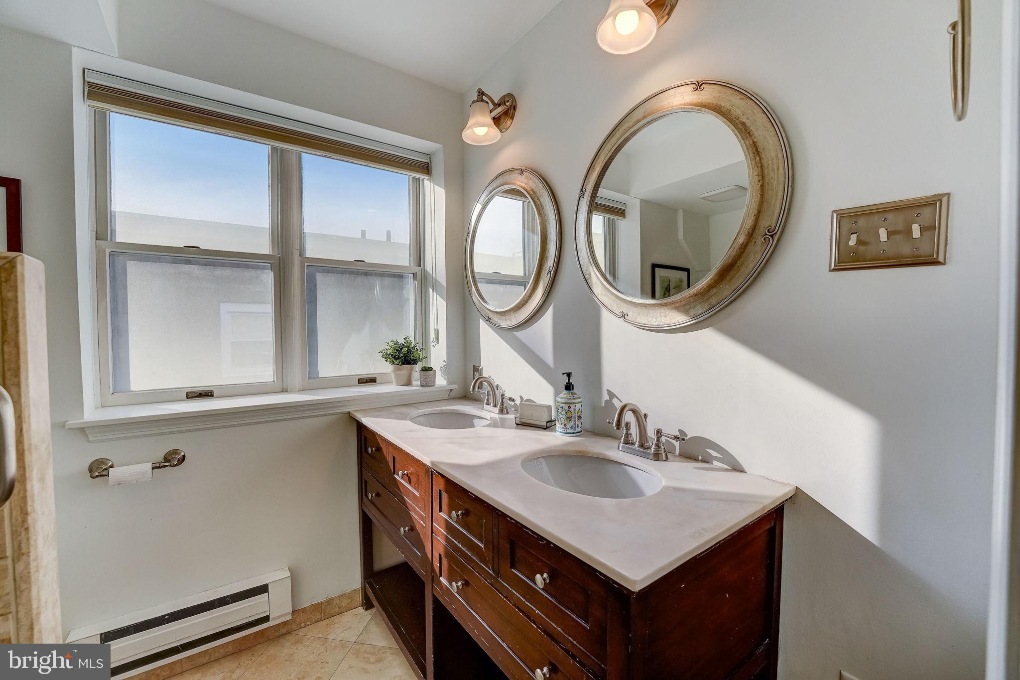RITTENHOUSE SQUARE - Residential Lease