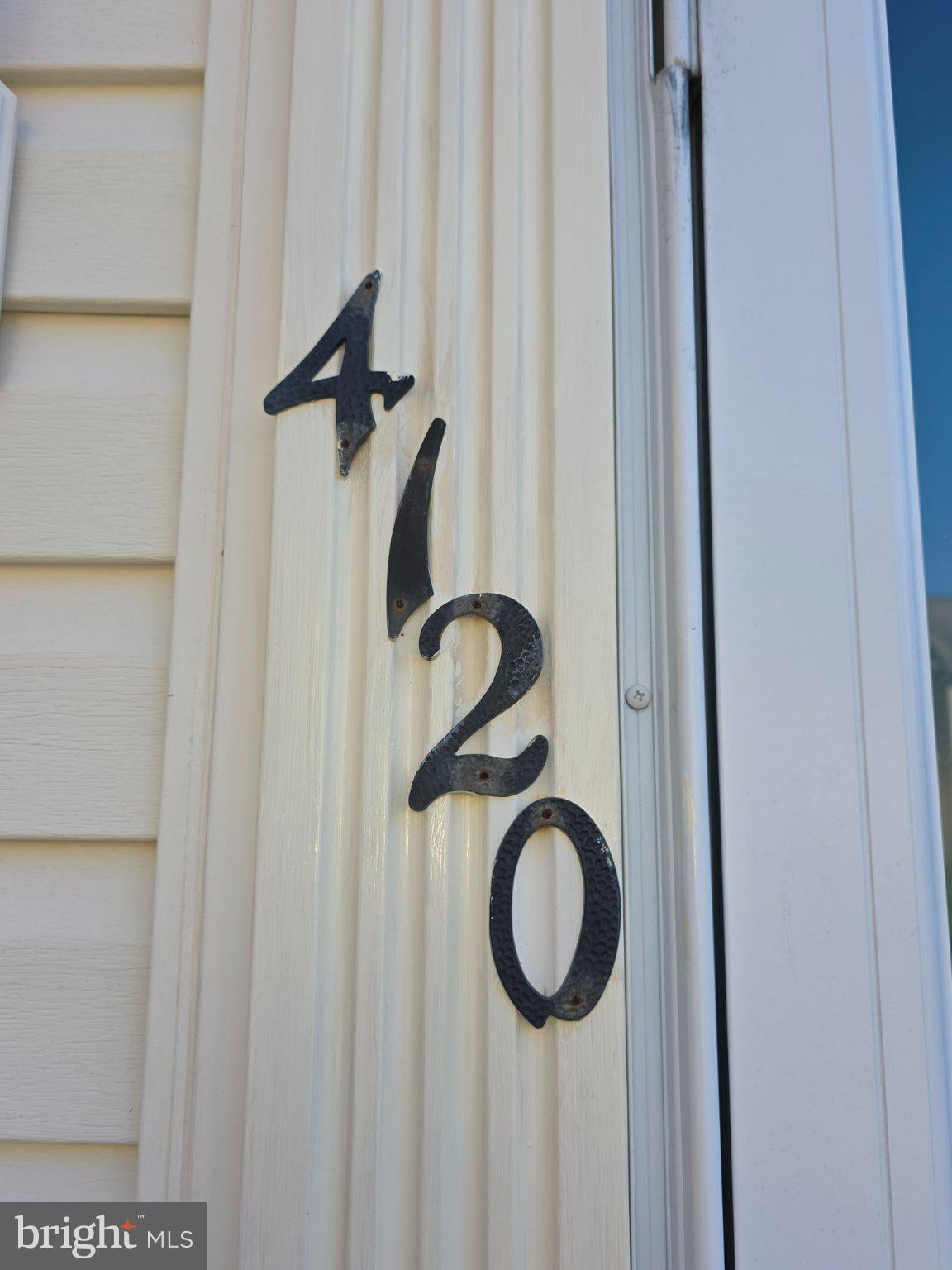 4120 BROWN BARK CIRCLE