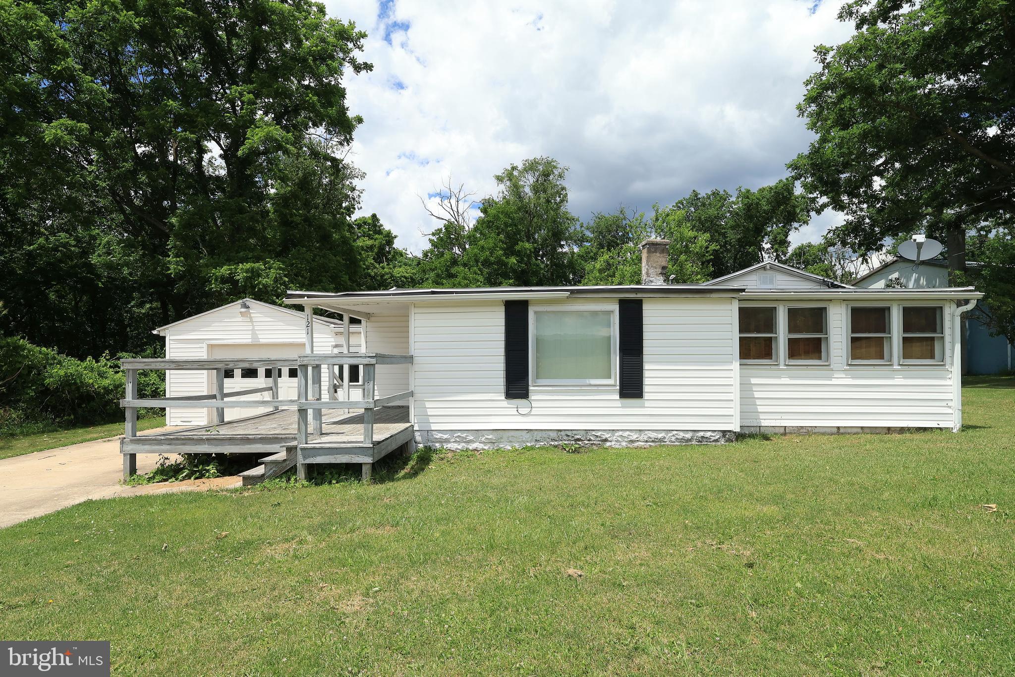 121 MULBARGER LANE