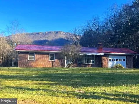 MLS: WVGT2001076