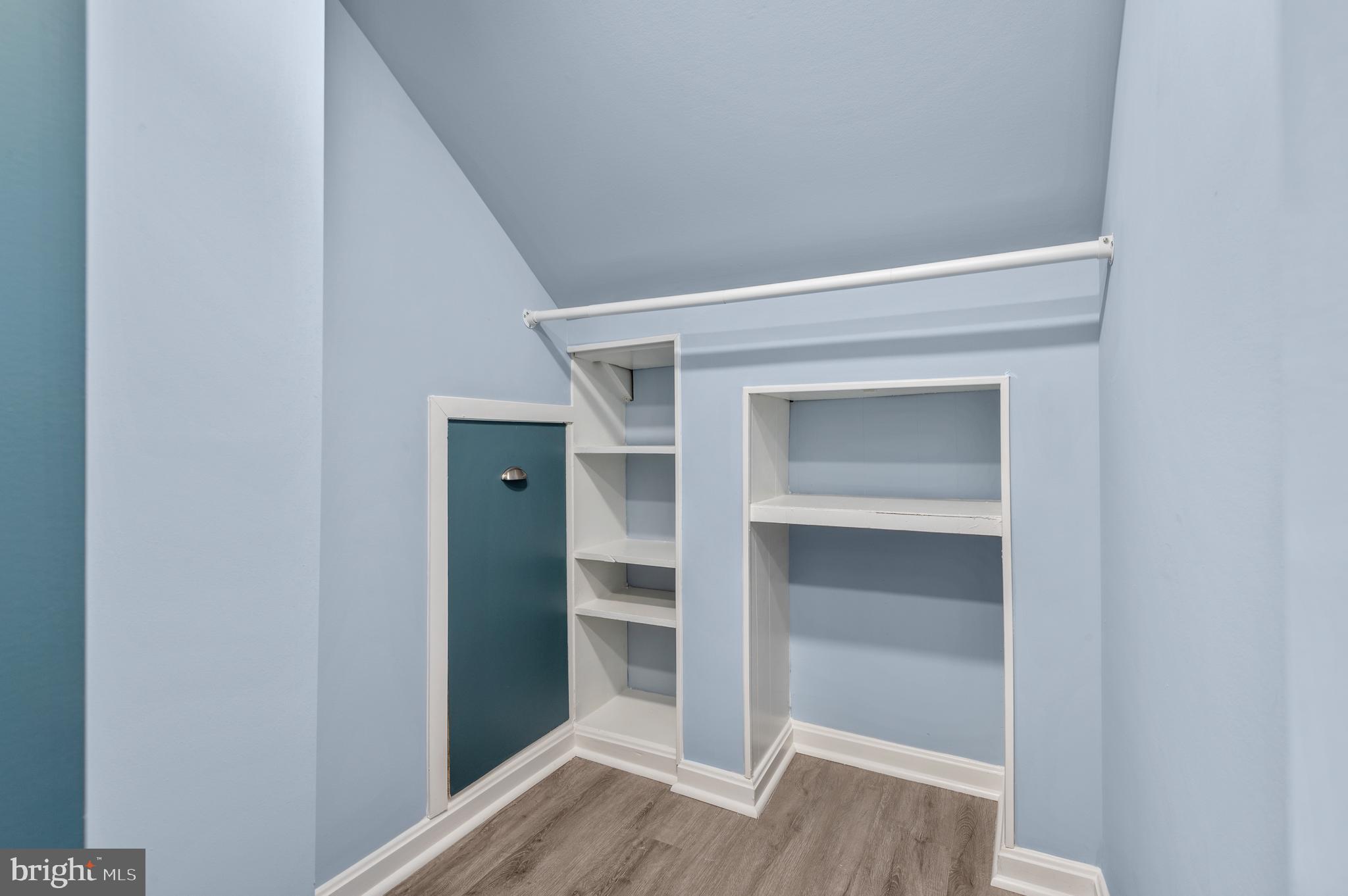 MARYLAND MANOR - Residential