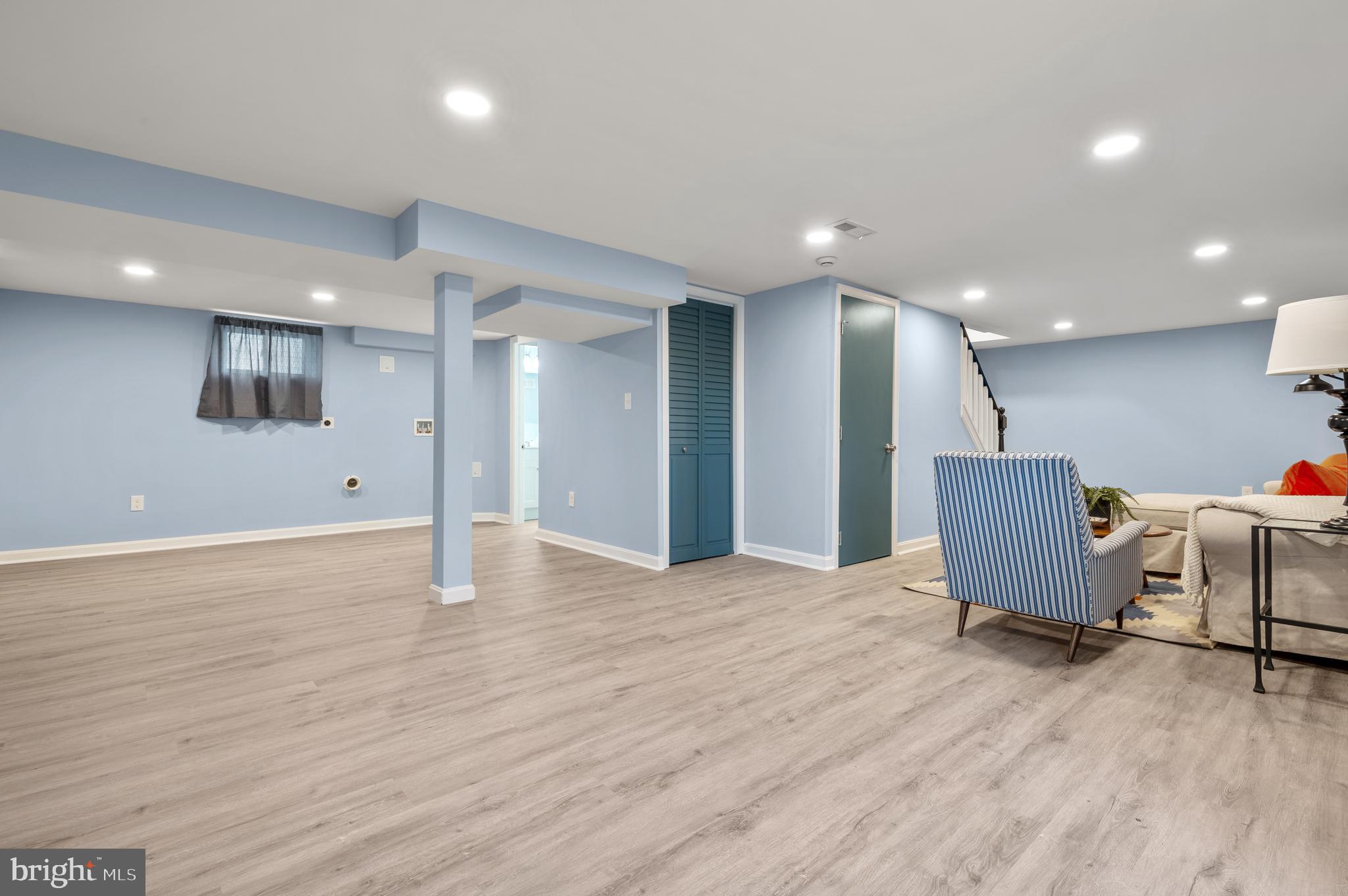 MARYLAND MANOR - Residential