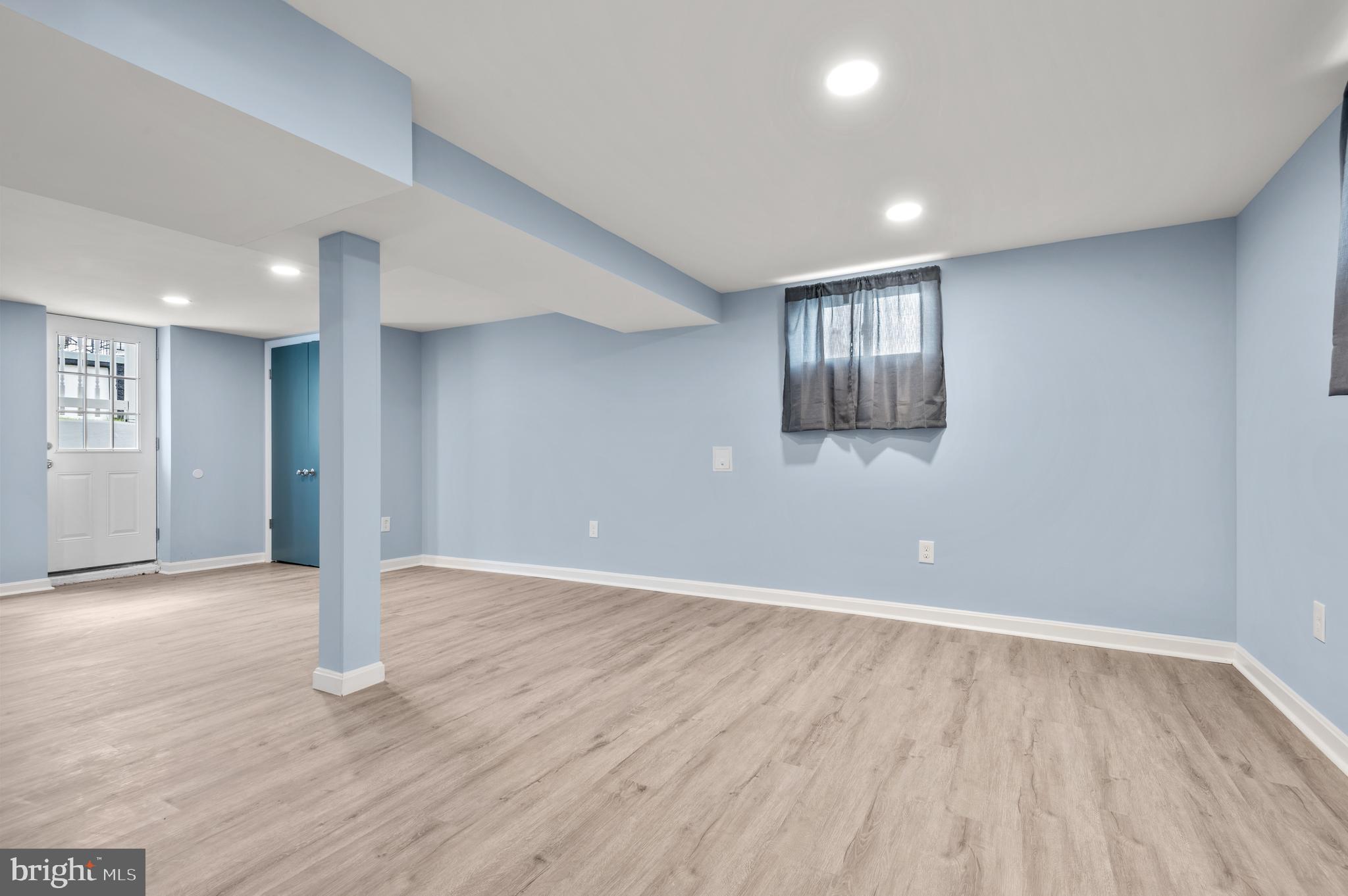 MARYLAND MANOR - Residential