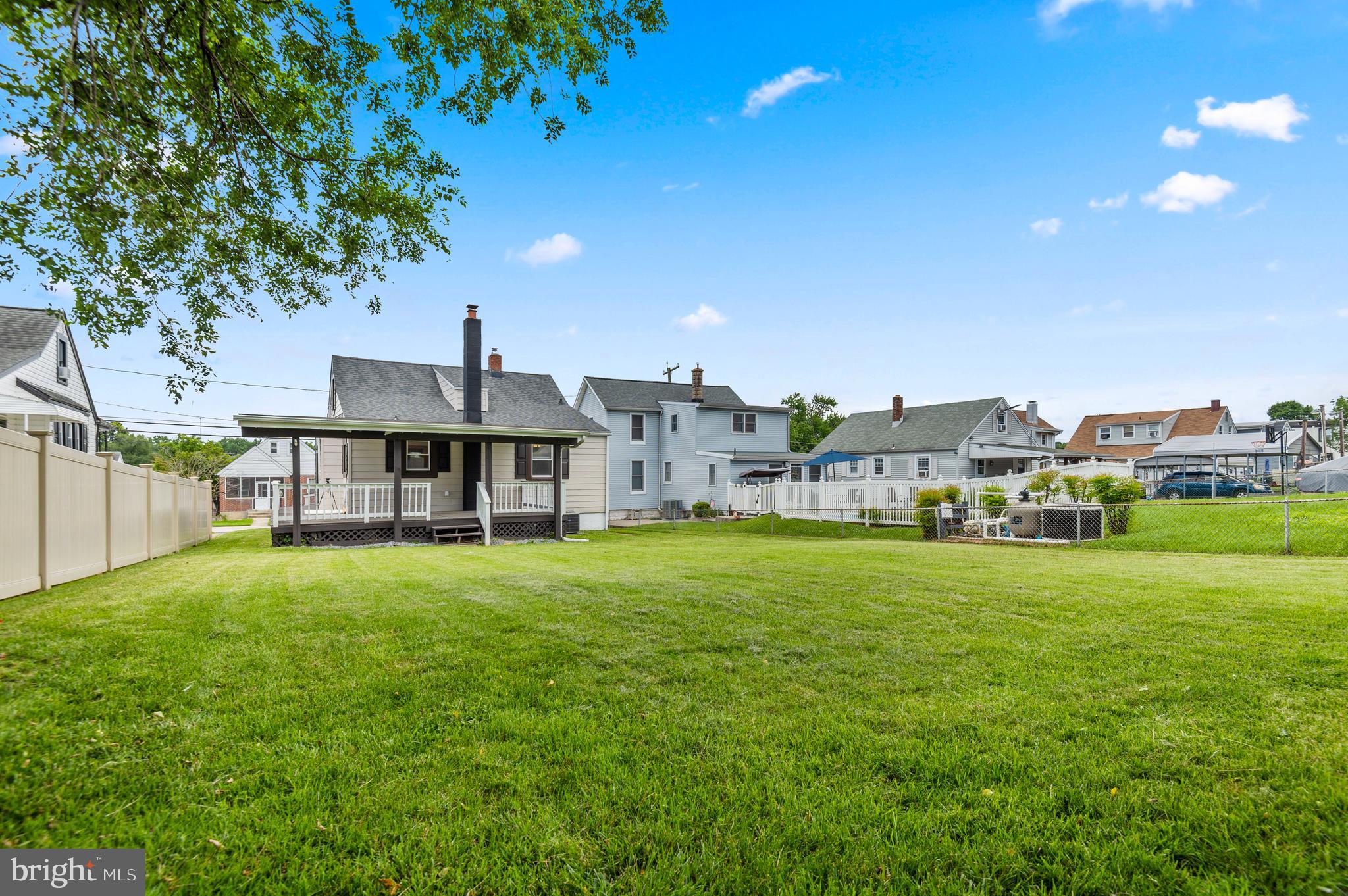 MARYLAND MANOR - Residential