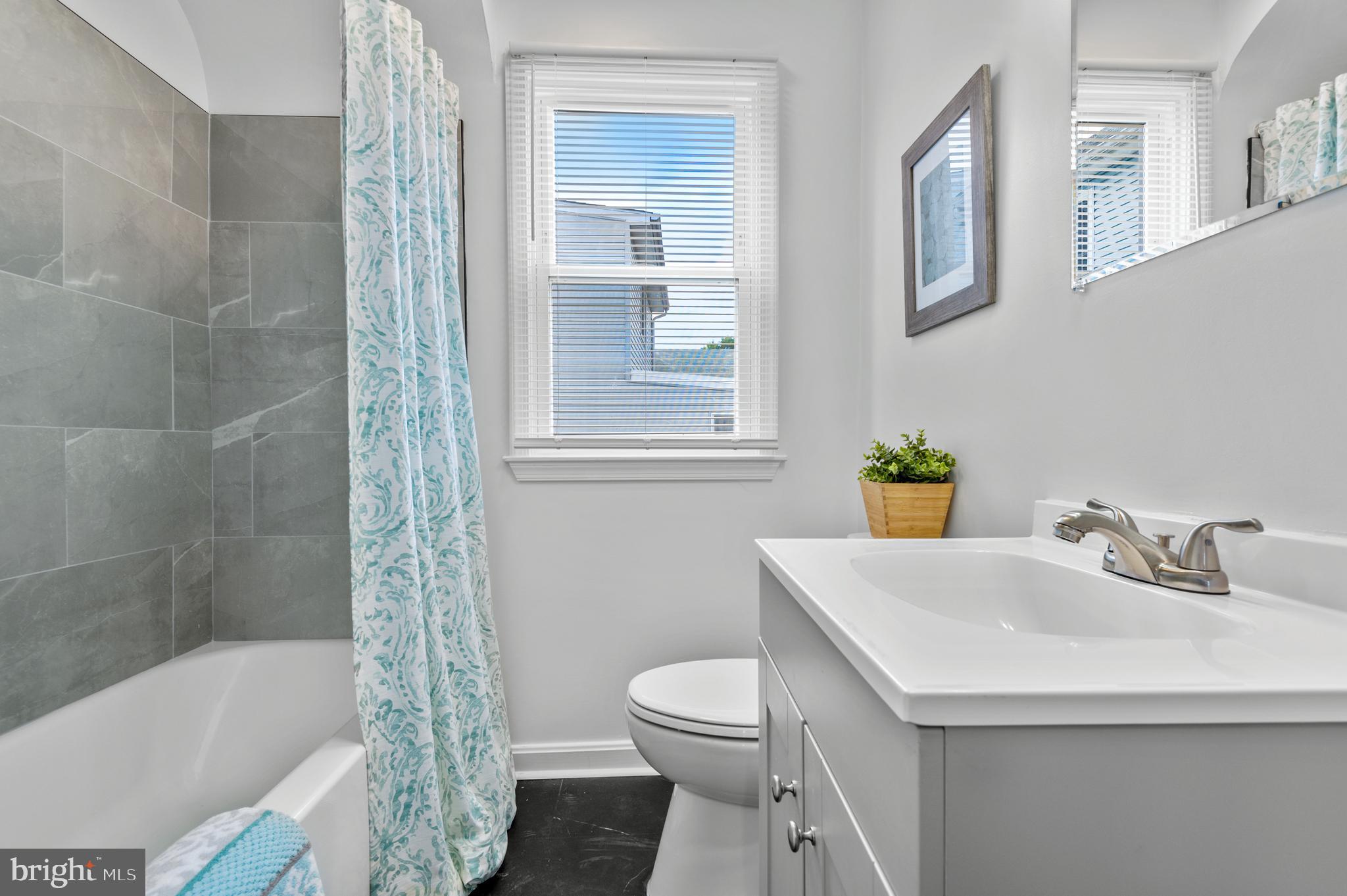 MARYLAND MANOR - Residential