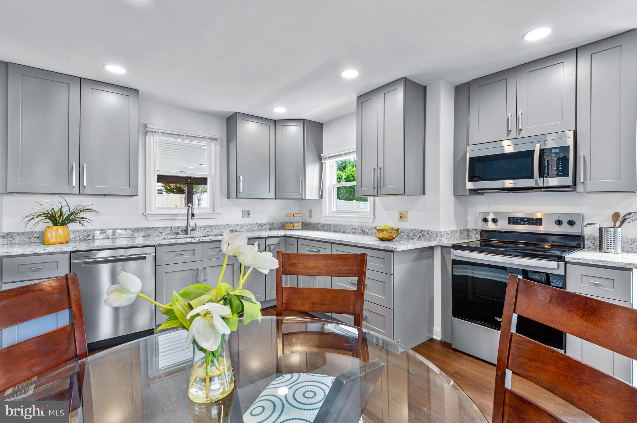 MARYLAND MANOR - Residential