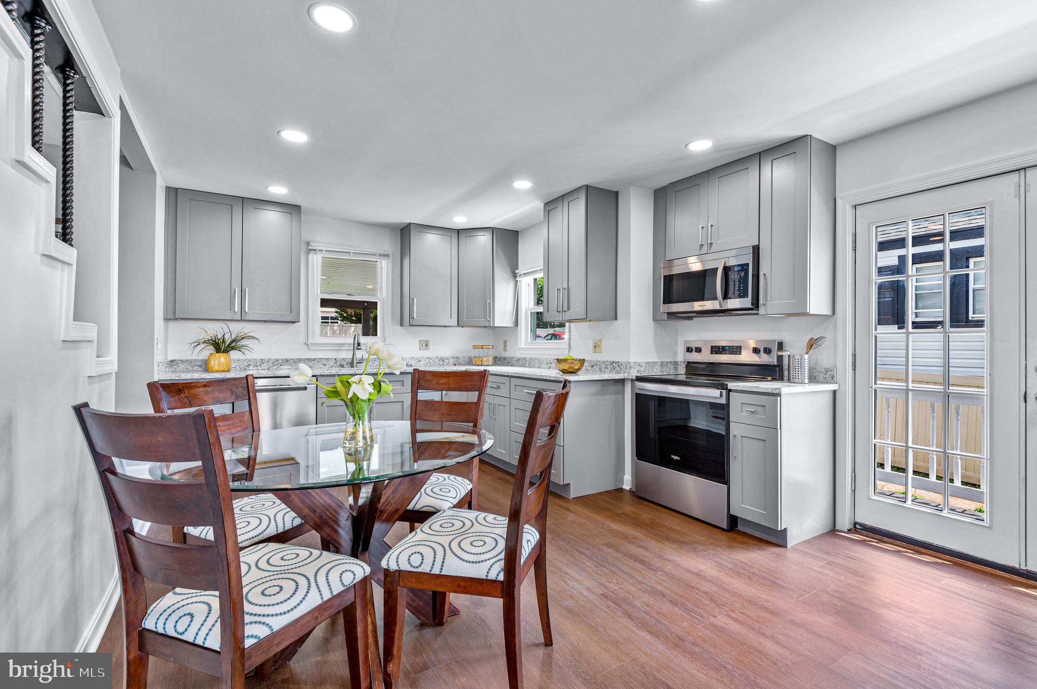 MARYLAND MANOR - Residential