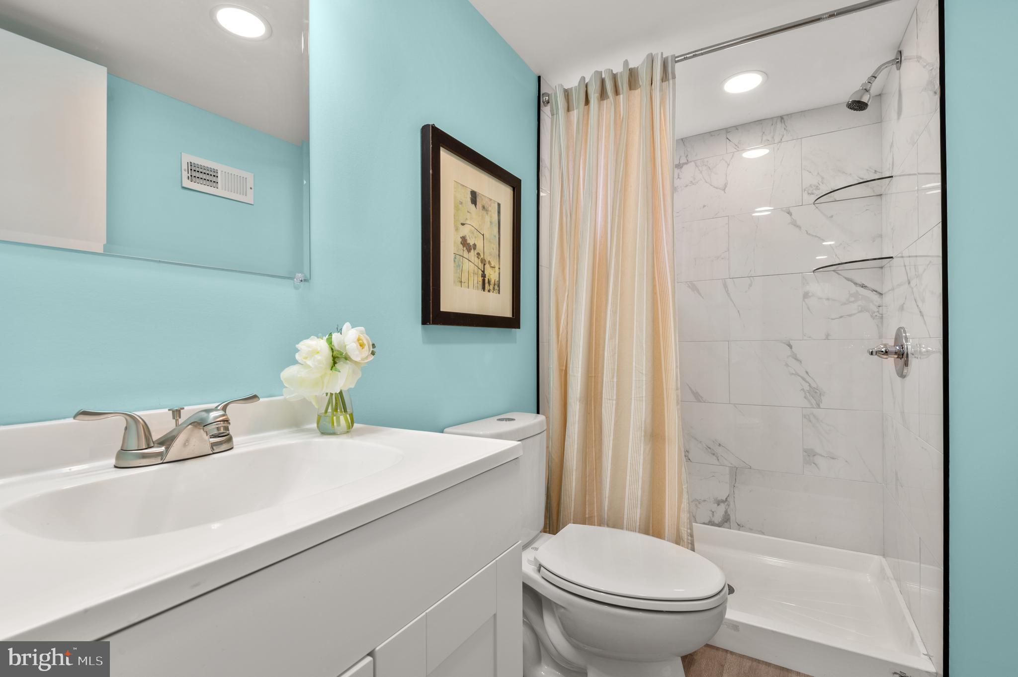 MARYLAND MANOR - Residential