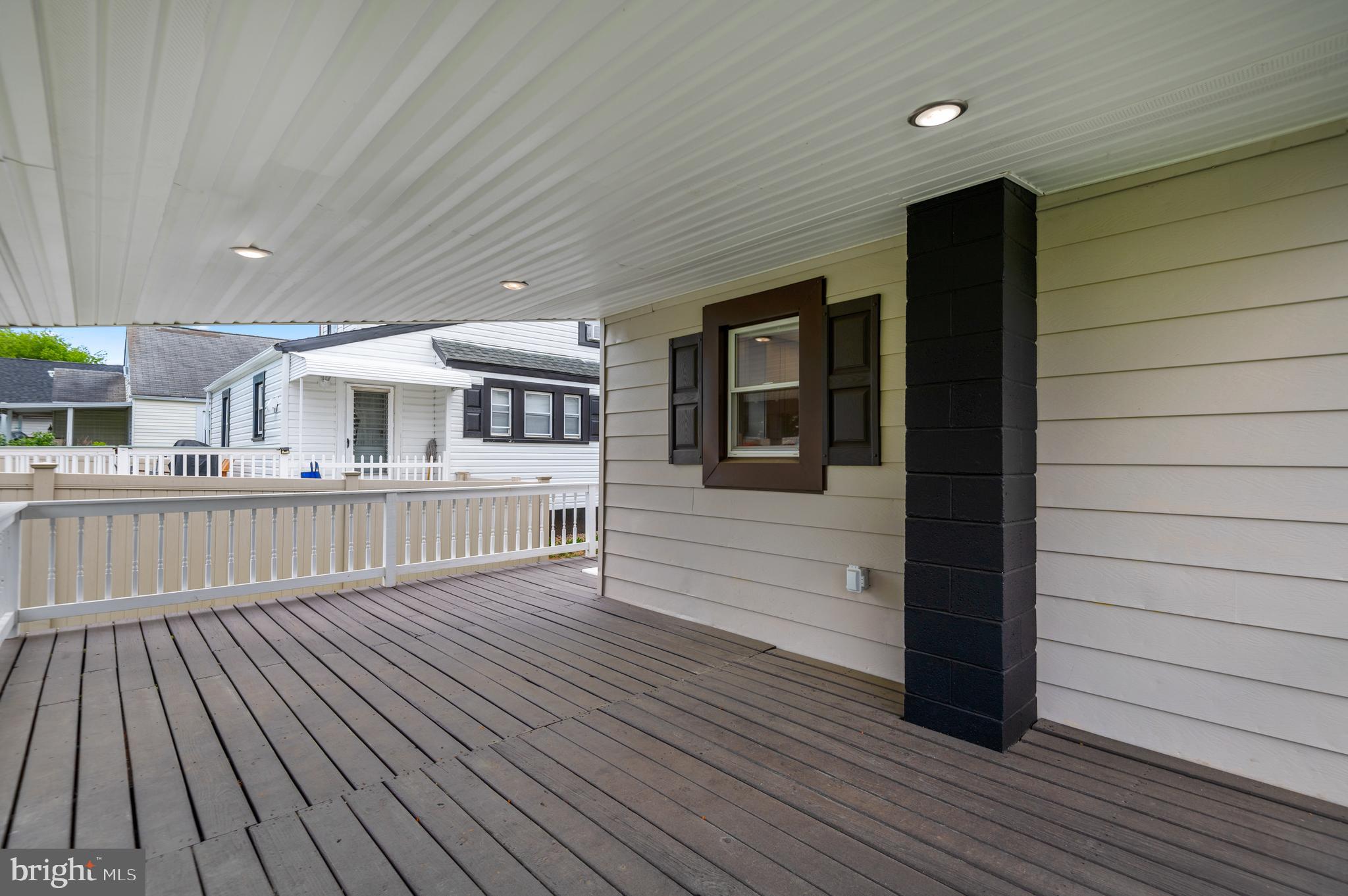 MARYLAND MANOR - Residential