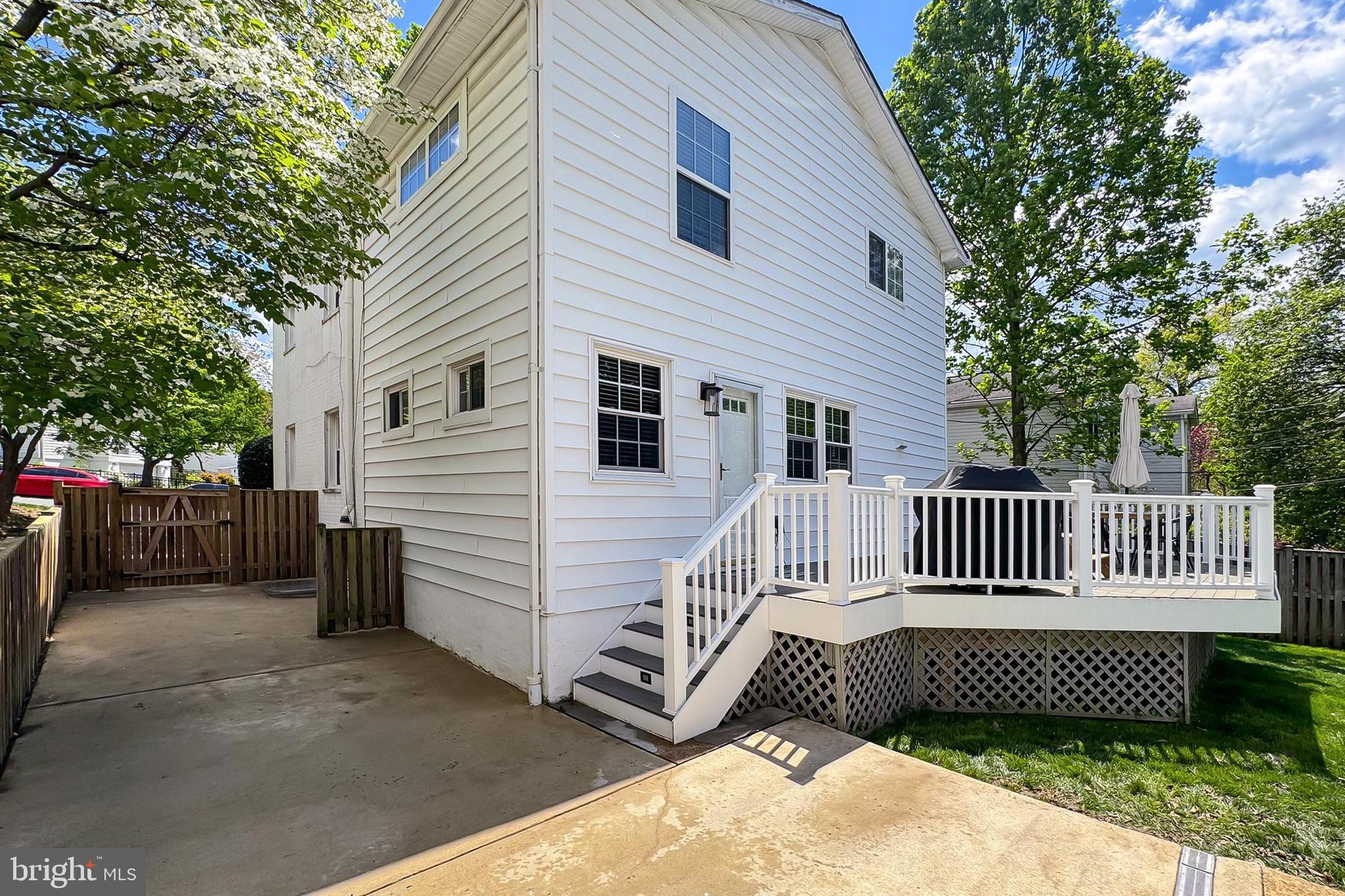 ARLINGTON FOREST - Residential