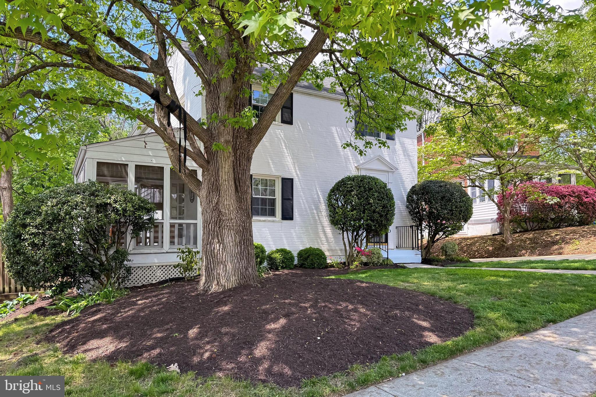 ARLINGTON FOREST - Residential