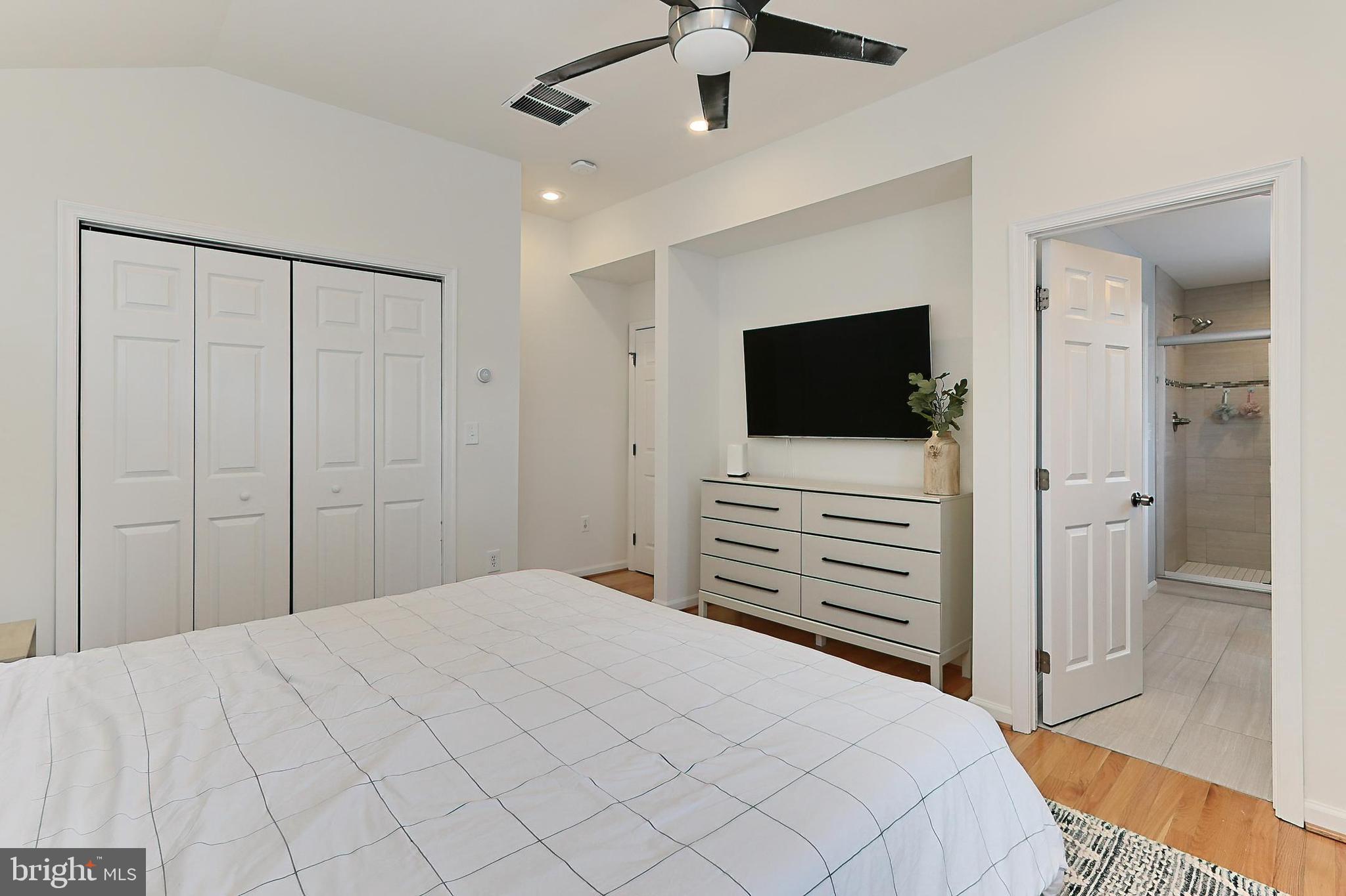 ARLINGTON FOREST - Residential