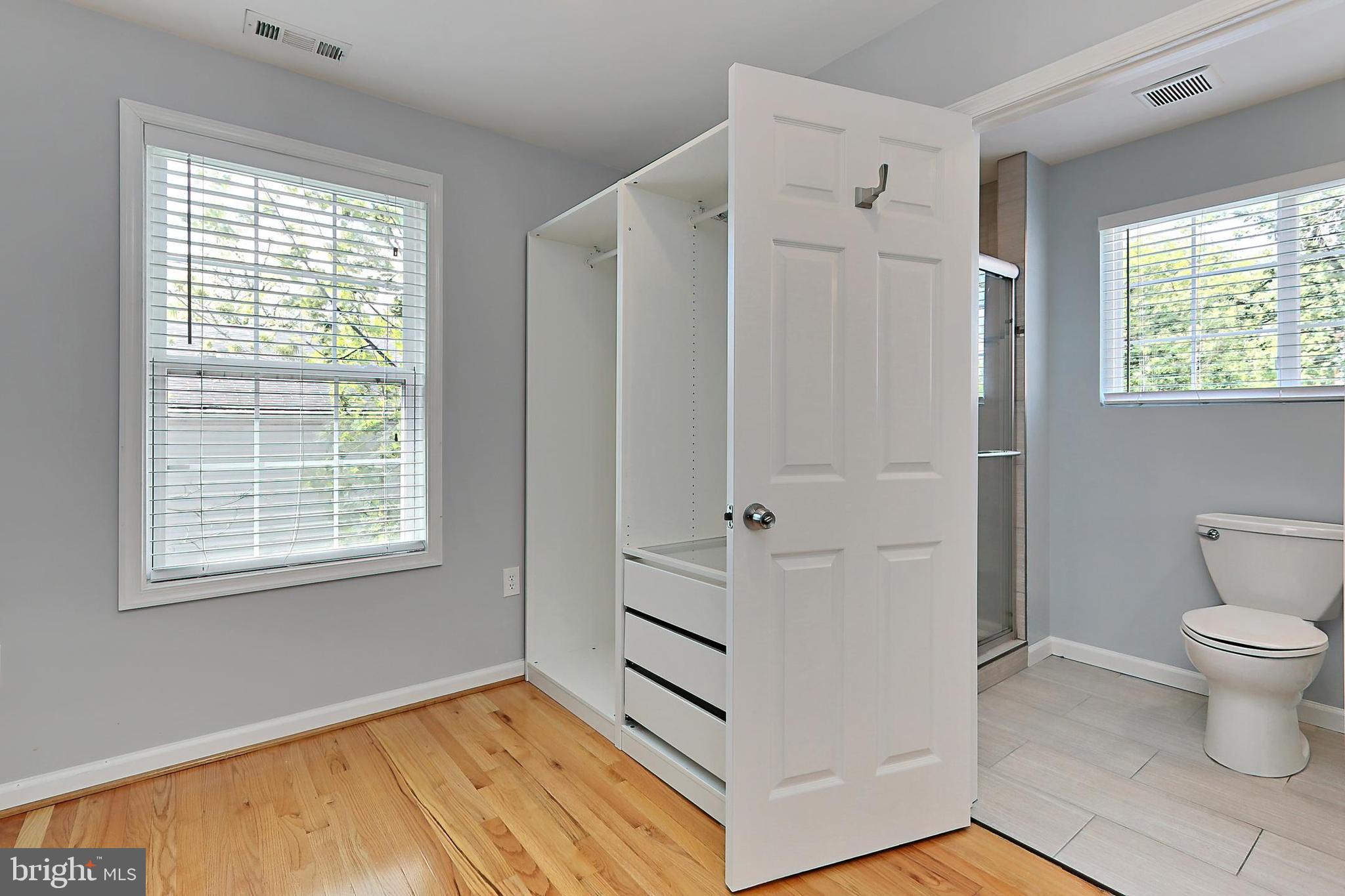 ARLINGTON FOREST - Residential