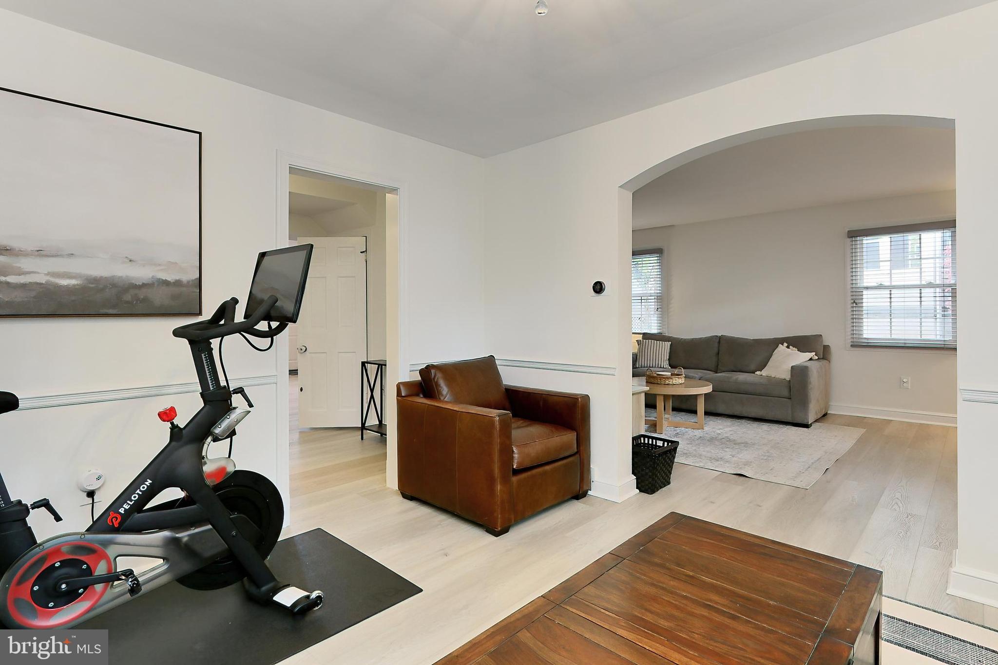 ARLINGTON FOREST - Residential