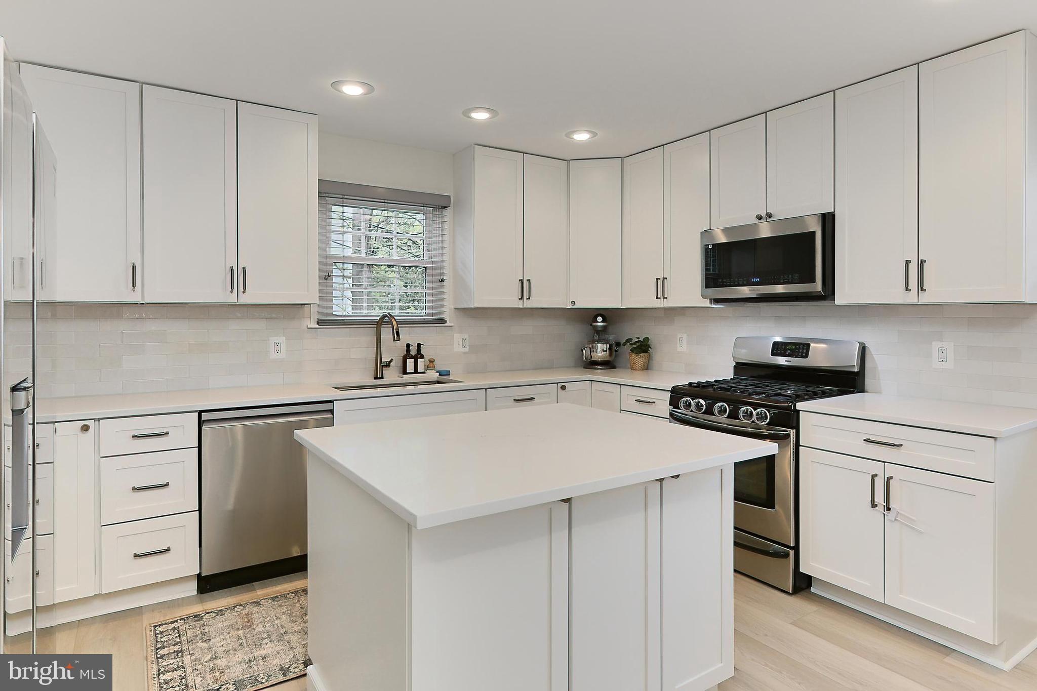 ARLINGTON FOREST - Residential