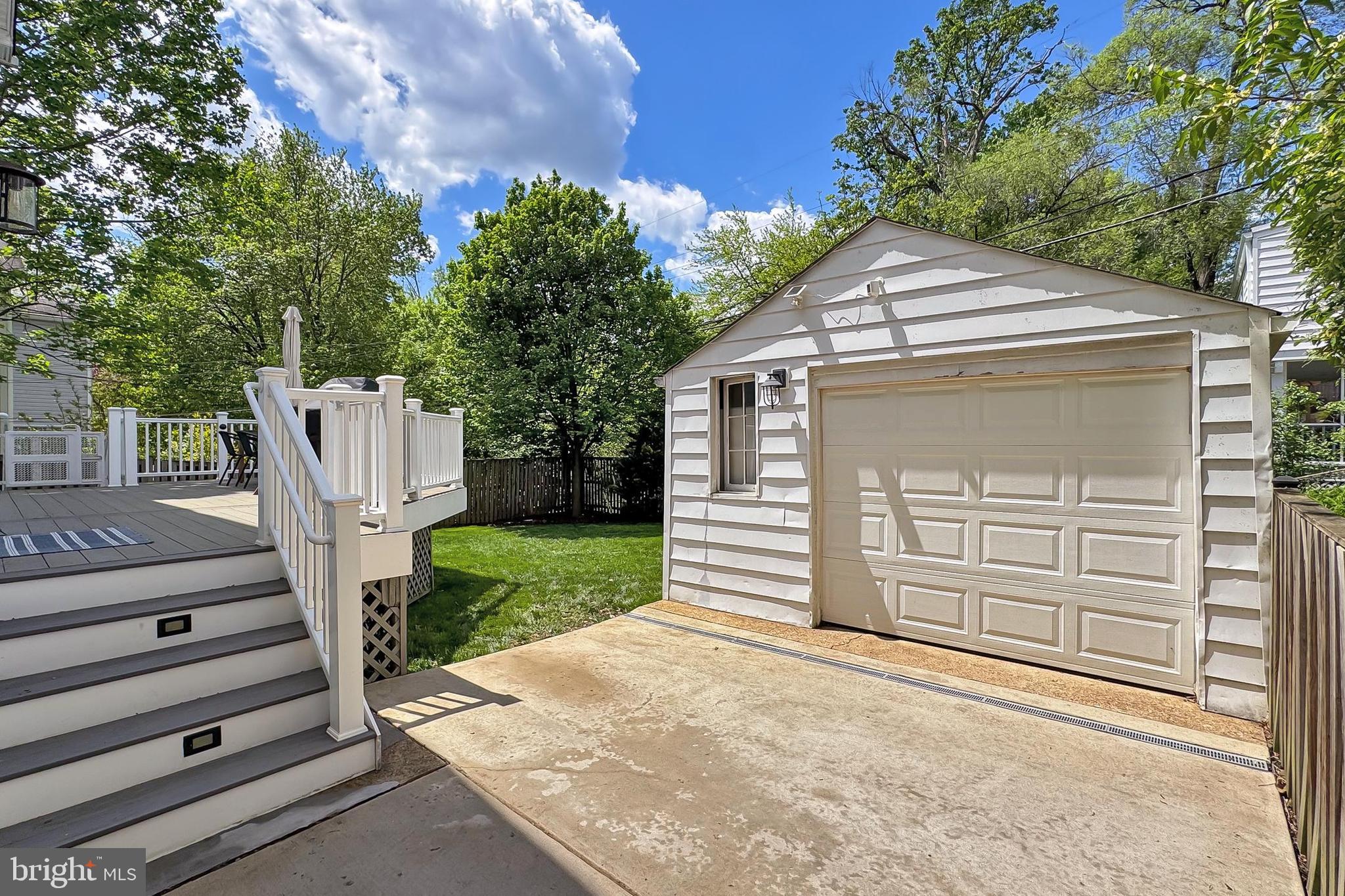 ARLINGTON FOREST - Residential