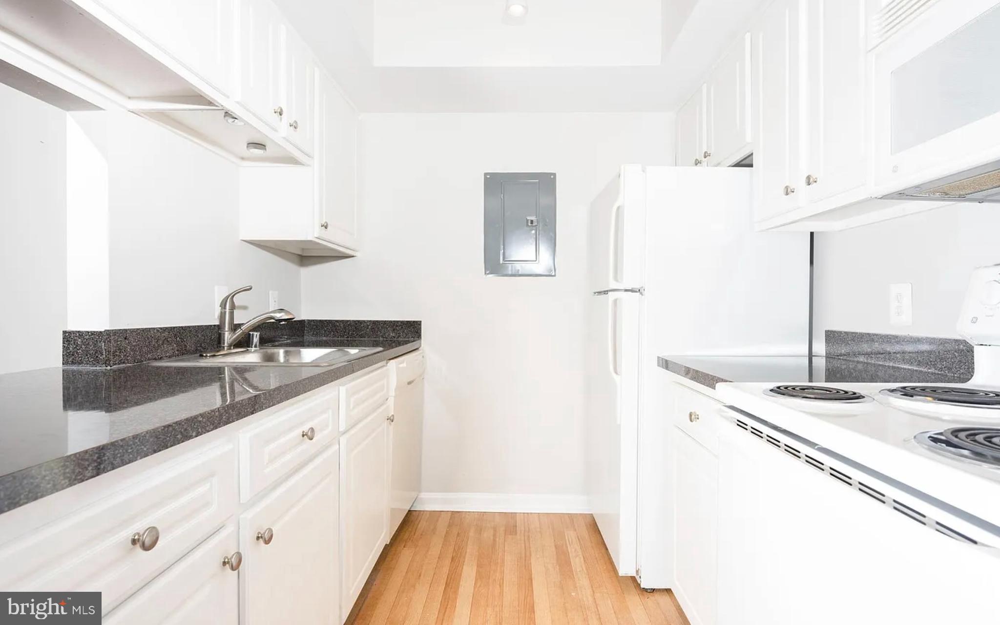 8205 WHISPERING OAKS DRIVE 304