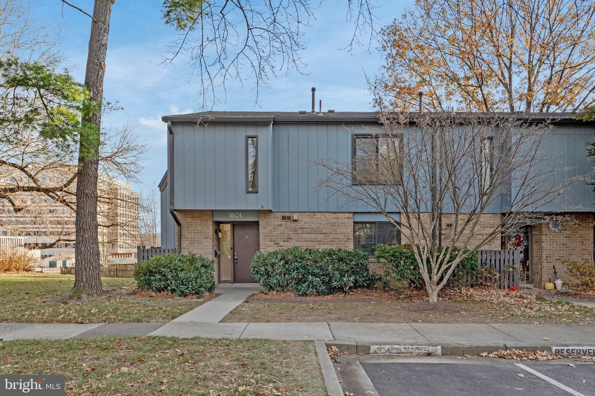 1801 IVY OAK SQUARE 65